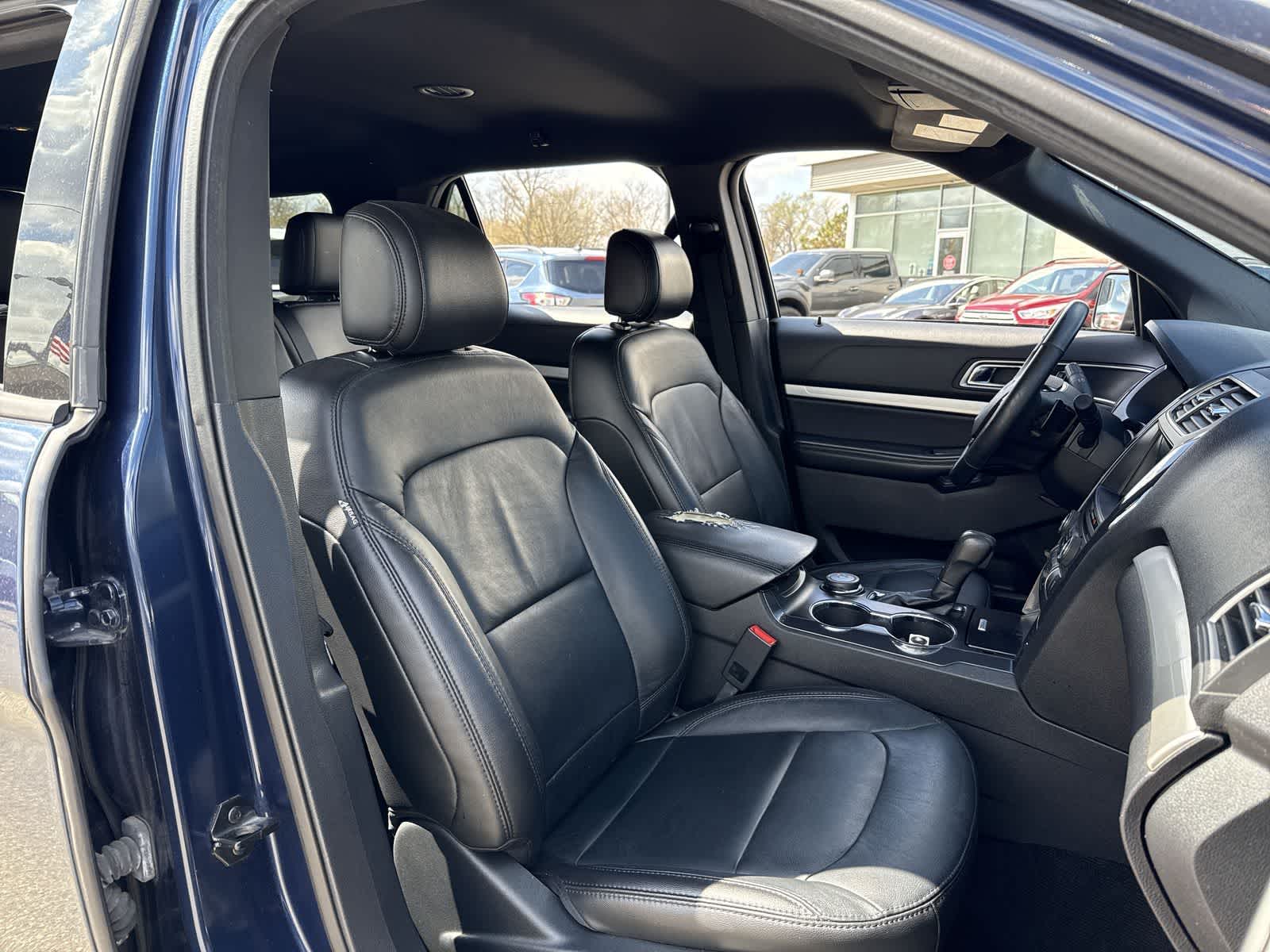 Thumbnail: 2017 Ford Explorer - 28