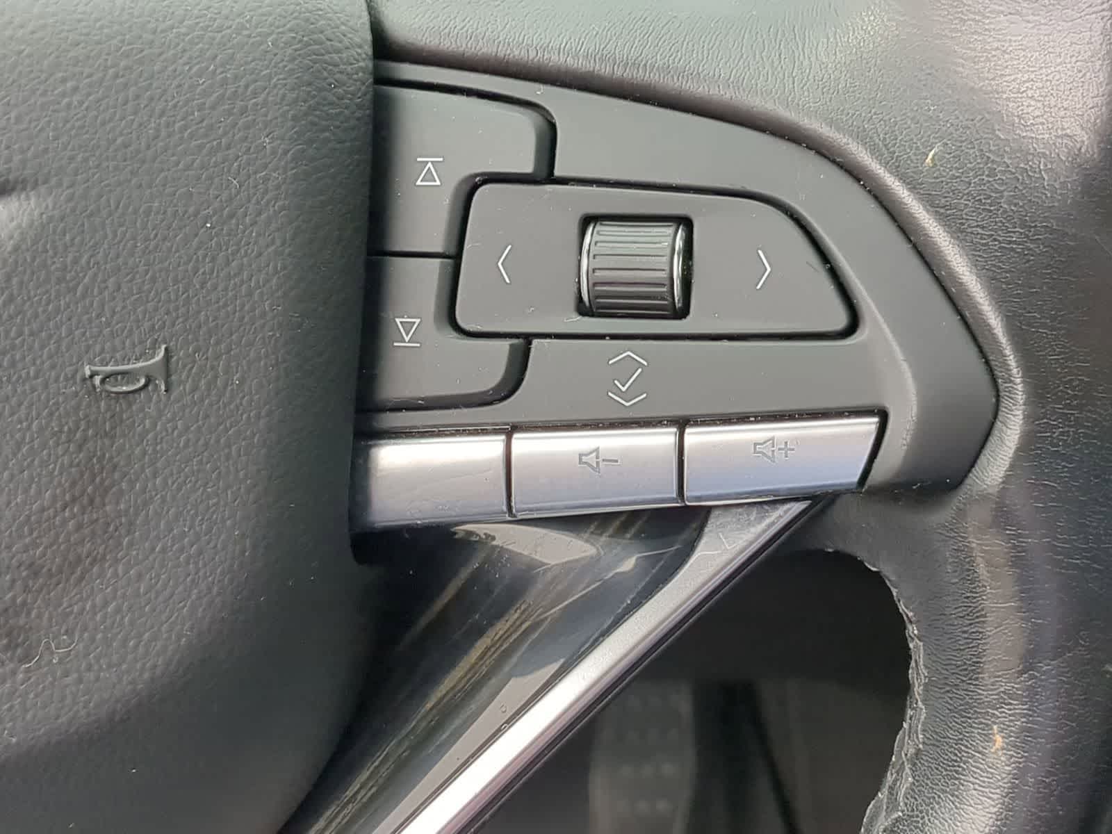 Thumbnail: 2020 Cadillac XT6 - 24