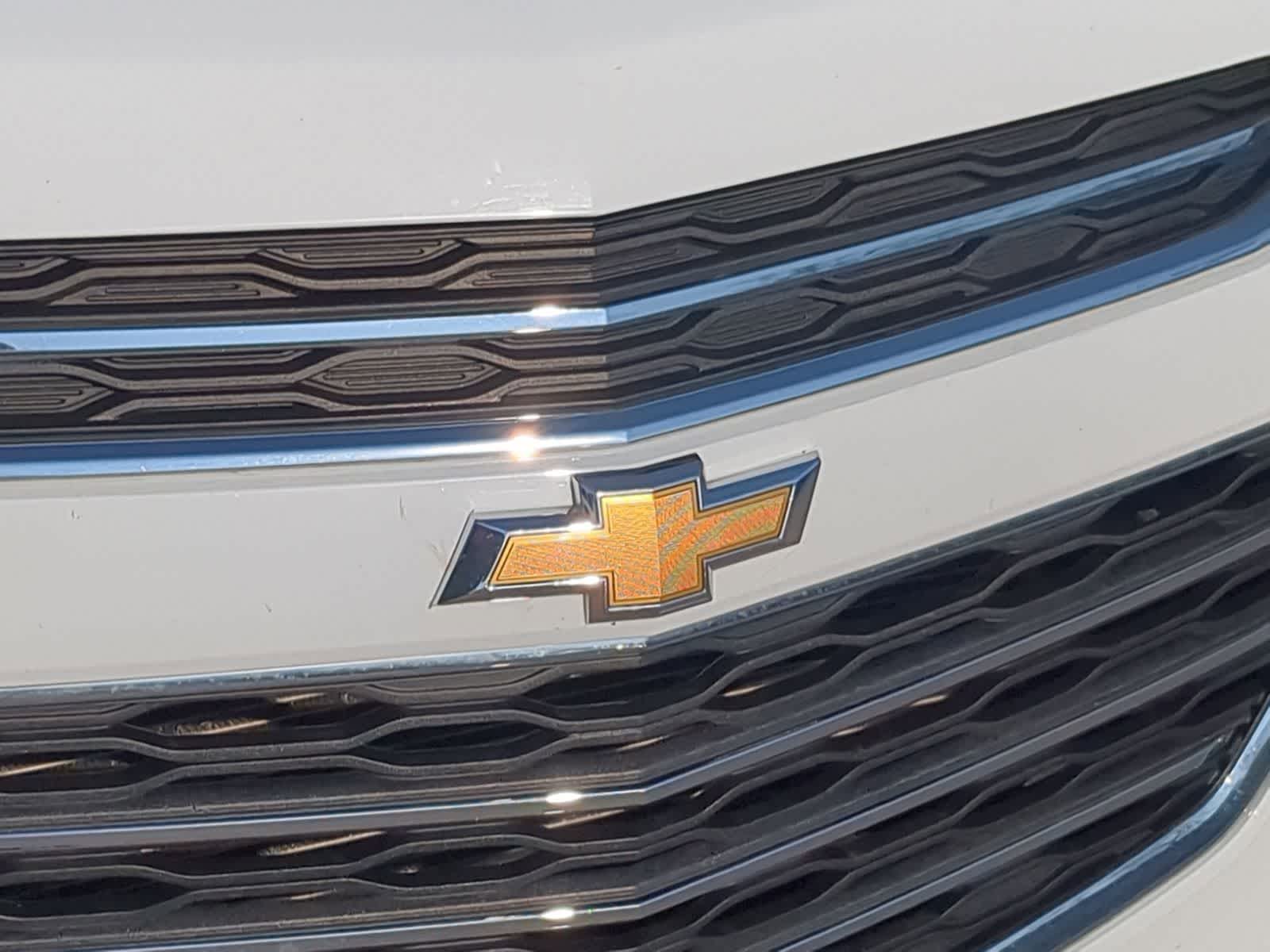 Thumbnail: 2017 Chevrolet Equinox - 16