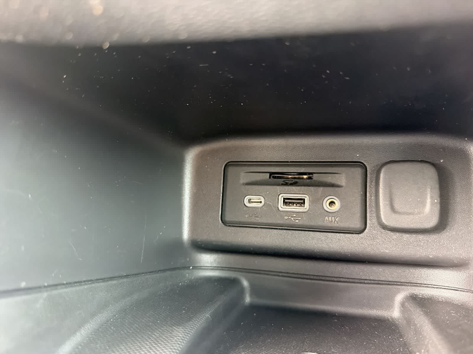 Thumbnail: 2019 Chevrolet Equinox - 32