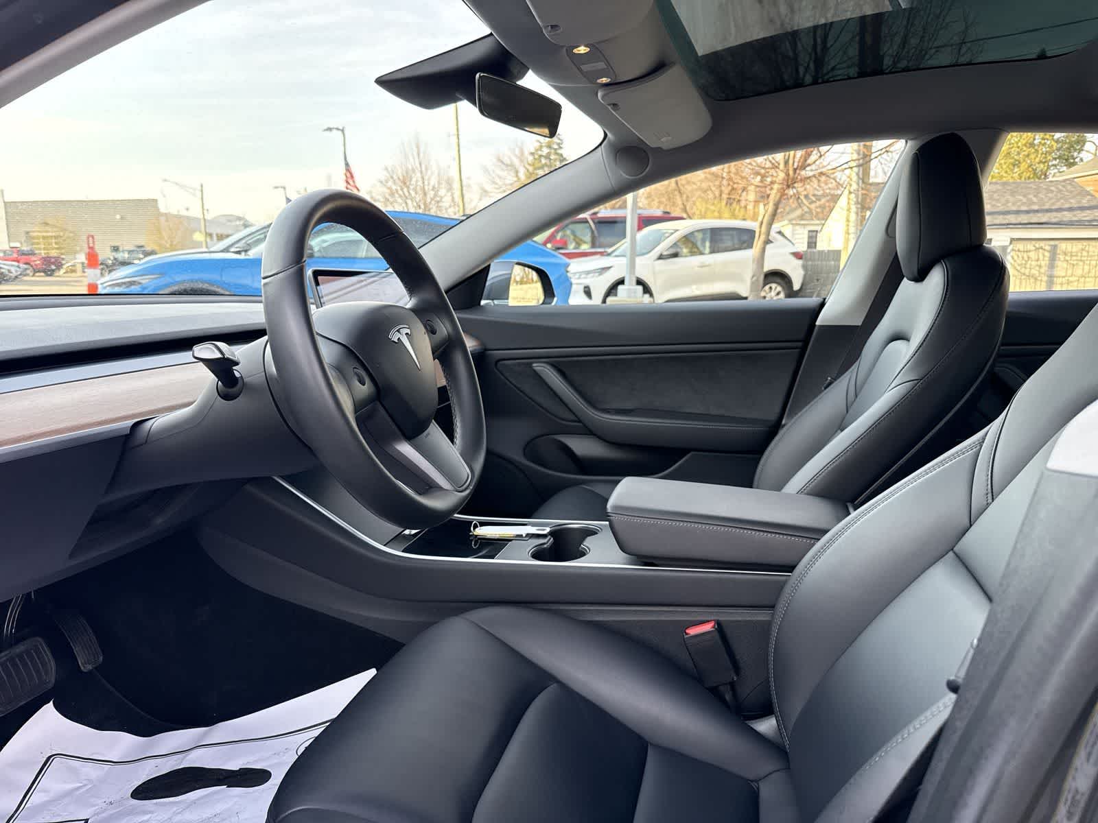 Thumbnail: 2018 Tesla Model 3 - 13