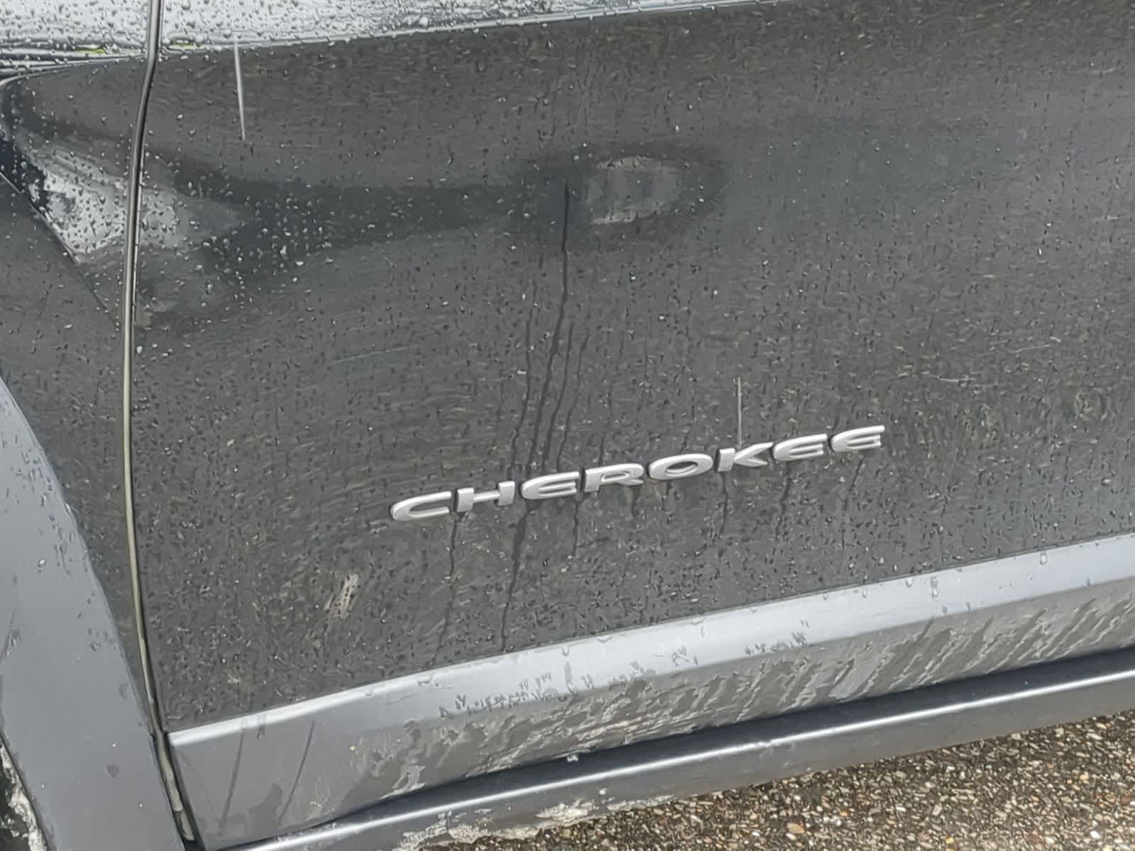 Thumbnail: 2018 Jeep Cherokee - 18