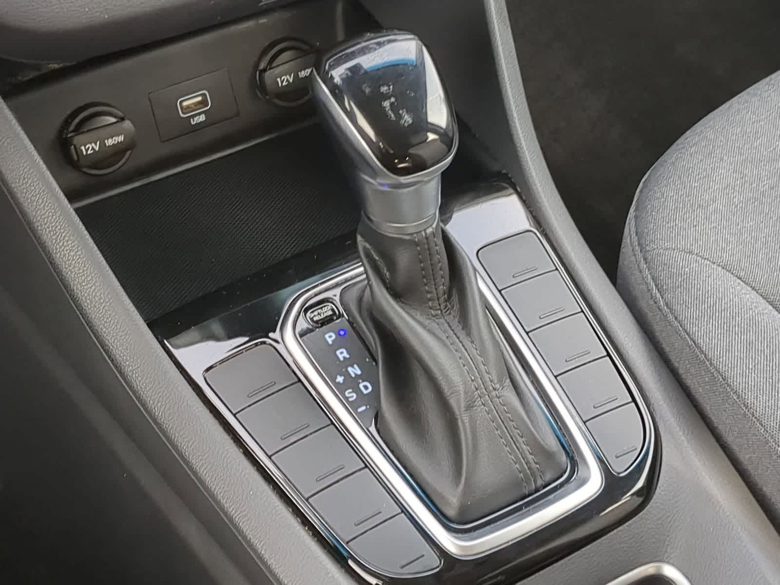 Thumbnail: 2020 Hyundai Ioniq - 31