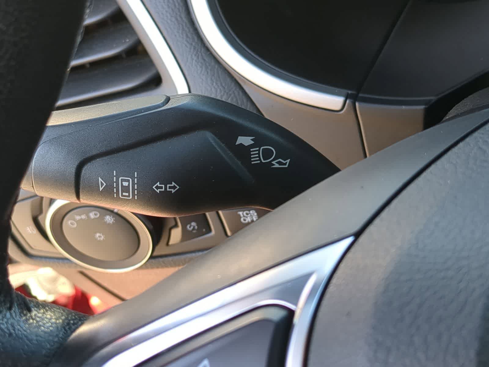 Thumbnail: 2019 Ford Edge - 31