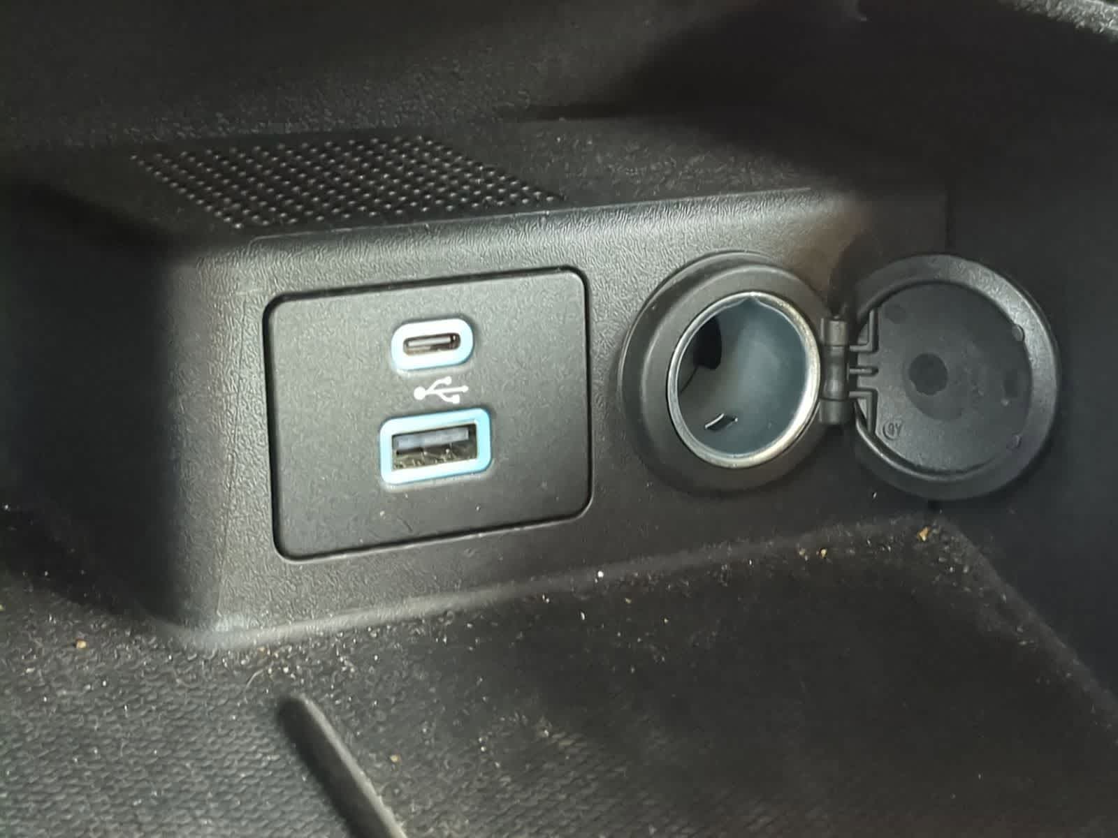 Thumbnail: 2023 Ford Escape - 32