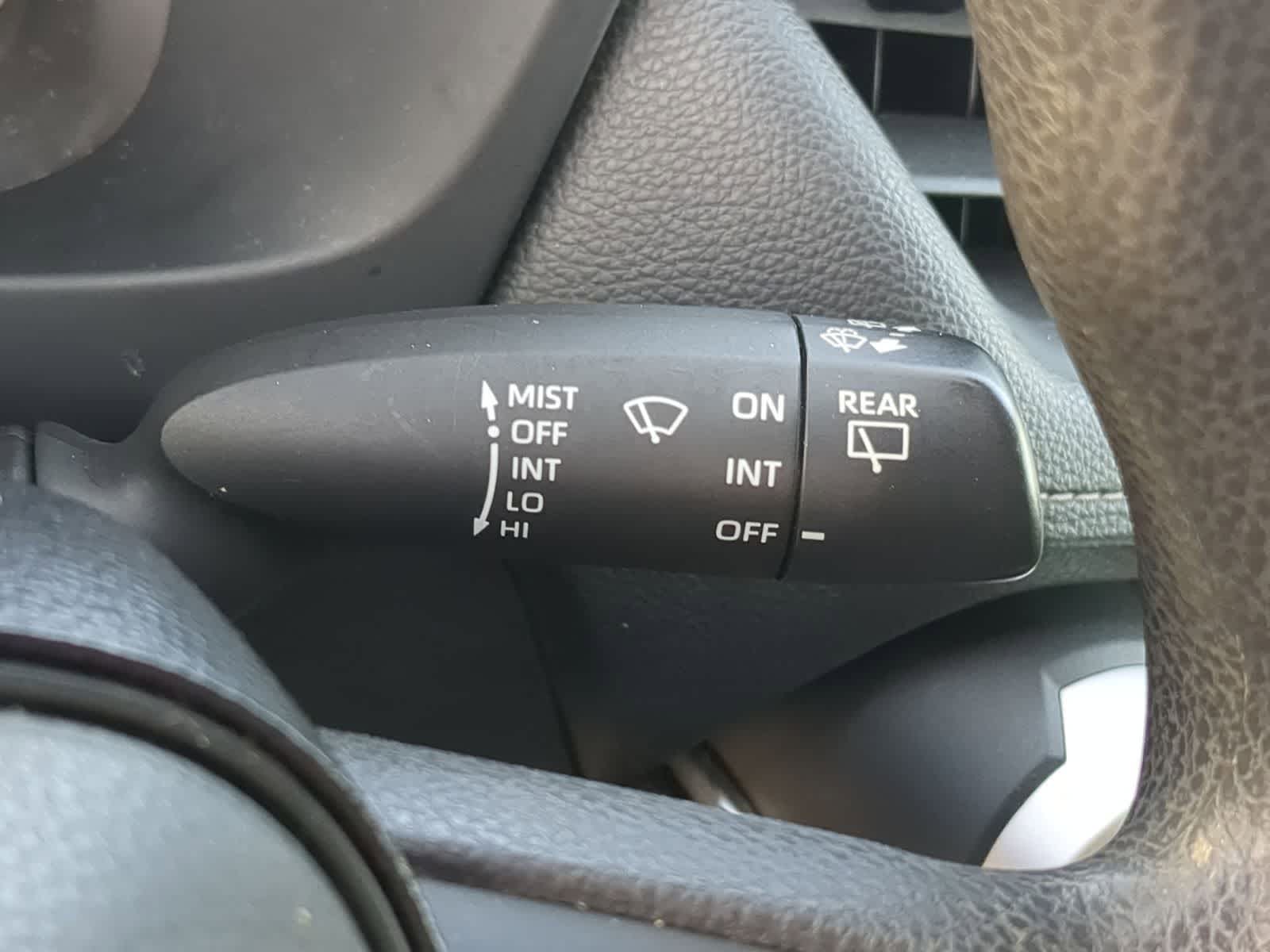 Thumbnail: 2020 Toyota RAV4 - 25