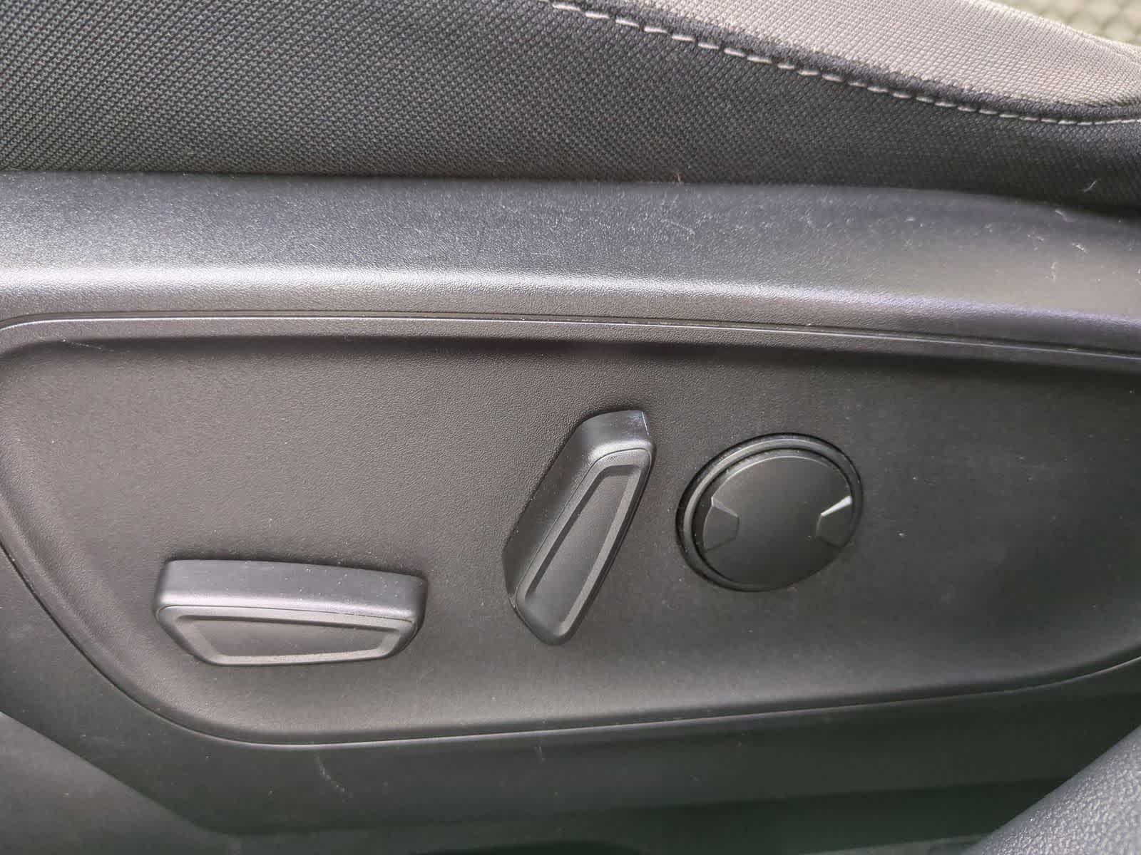 Thumbnail: 2022 Ford Escape - 22