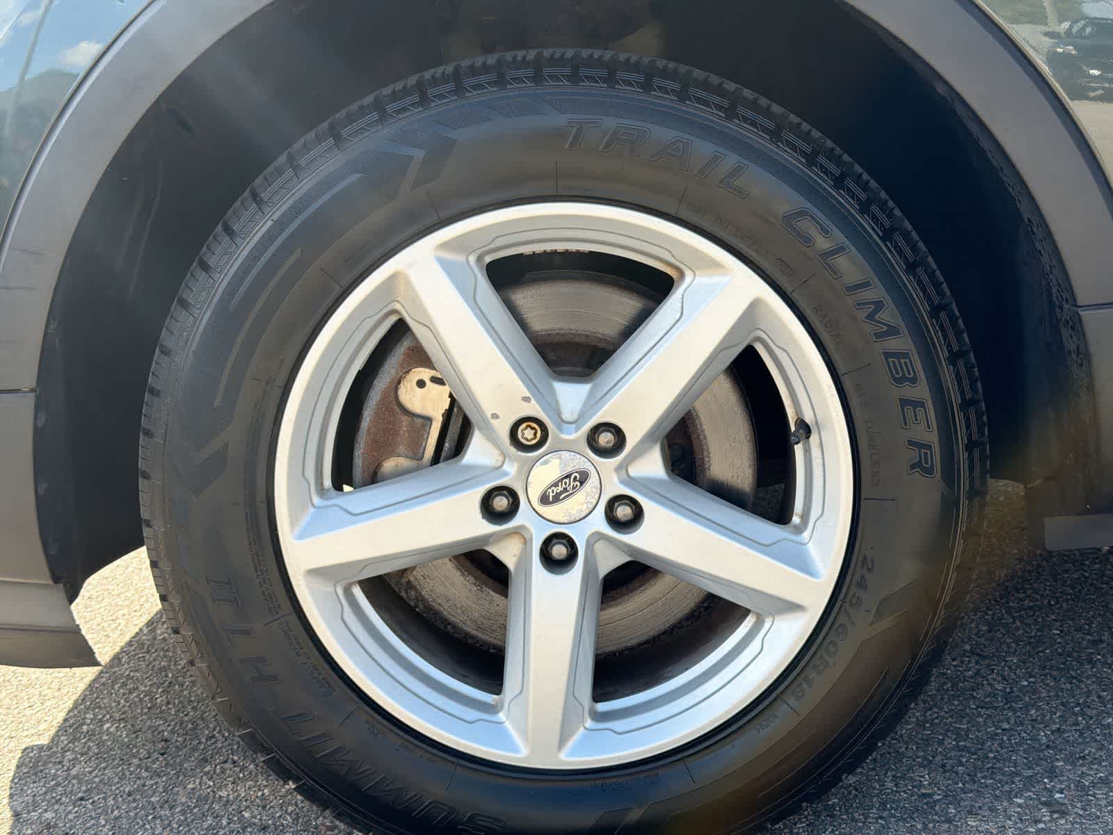 Thumbnail: 2016 Ford Explorer - 19