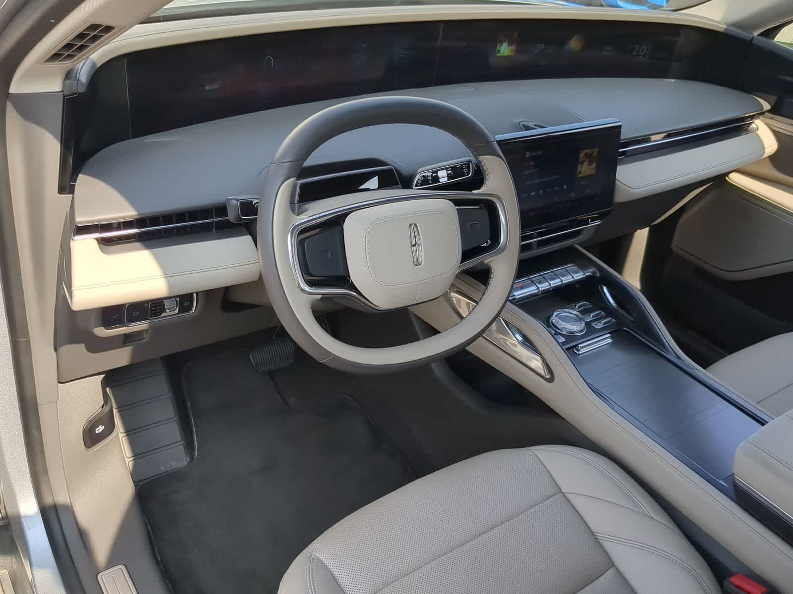 Thumbnail: 2024 Lincoln Nautilus - 14