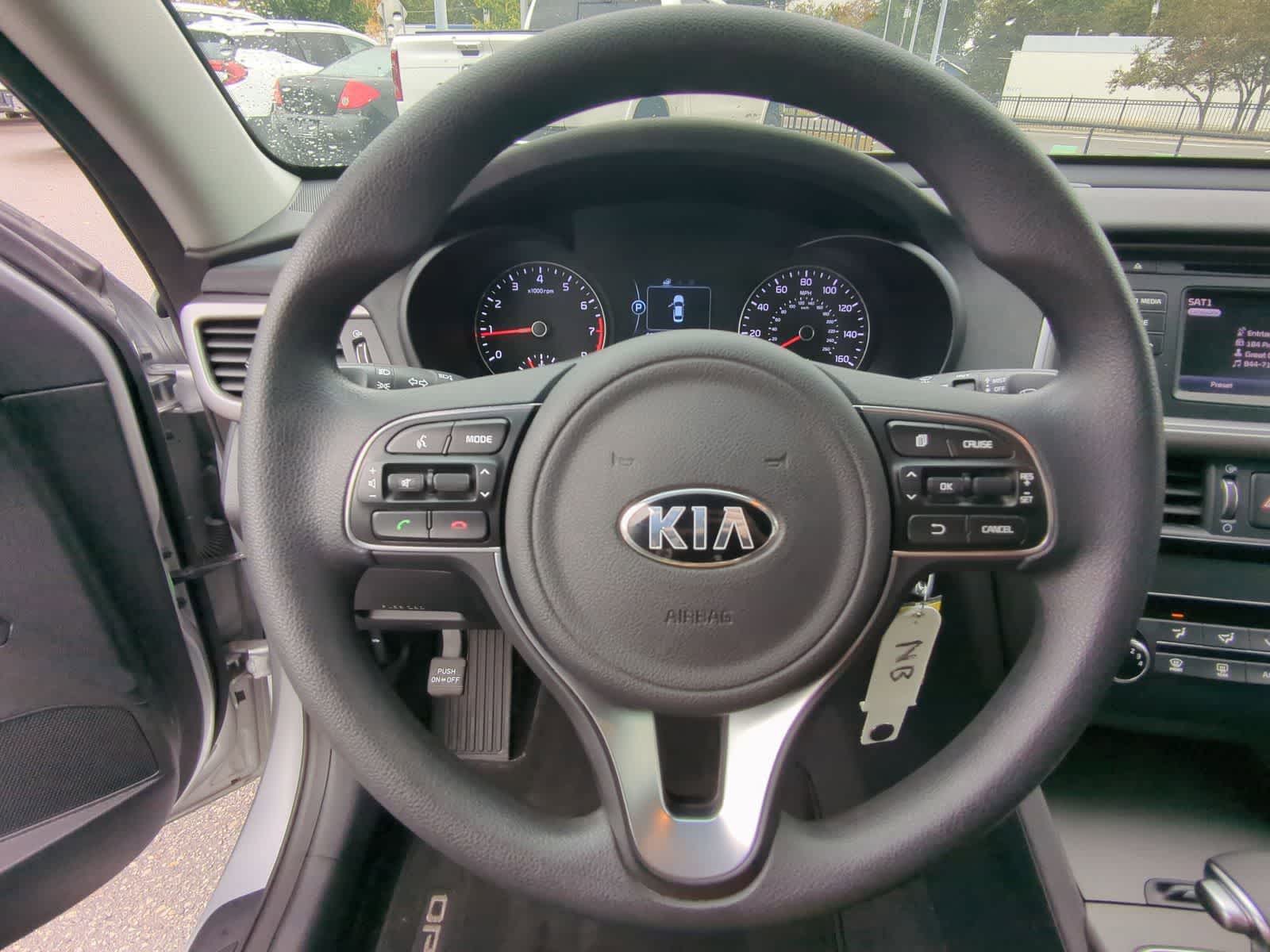 Thumbnail: 2016 Kia Optima - 26