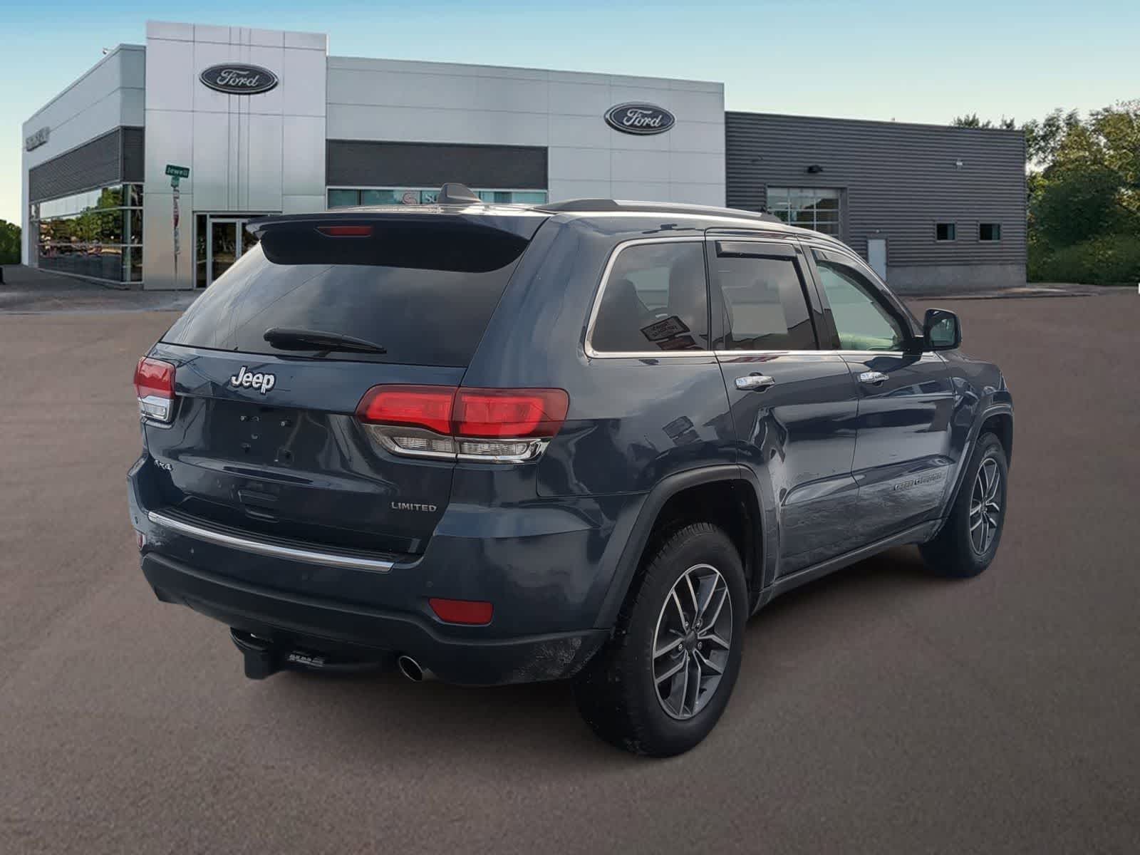 Thumbnail: 2020 Jeep Grand Cherokee - 11