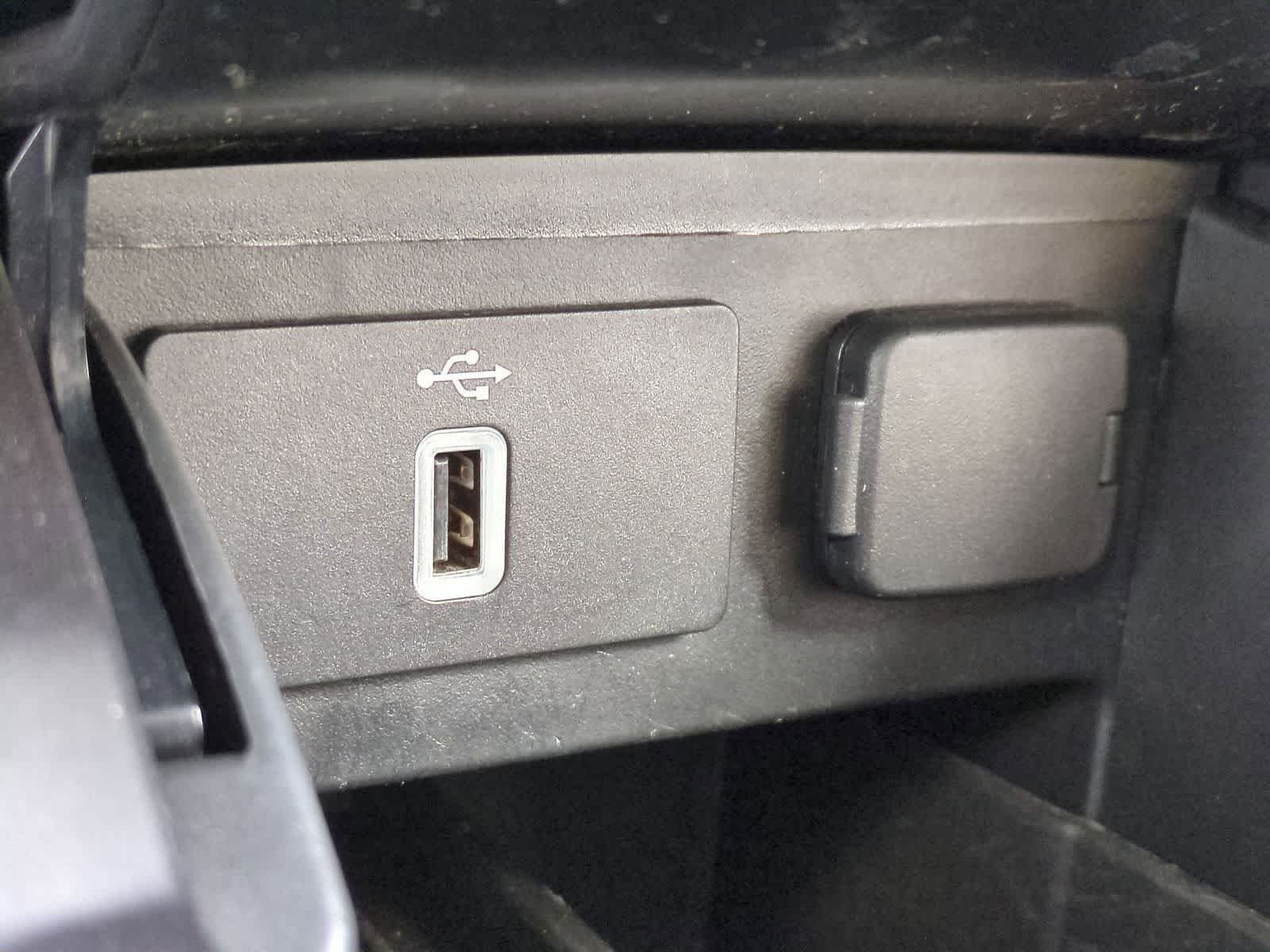 Thumbnail: 2017 Ford Explorer - 39