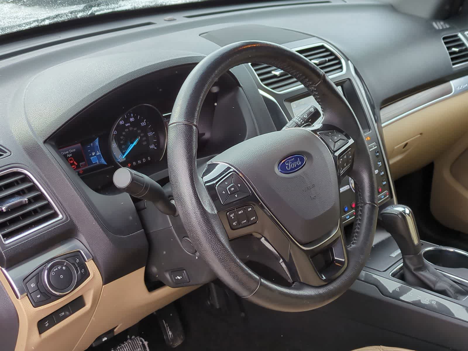 Thumbnail: 2017 Ford Explorer - 14