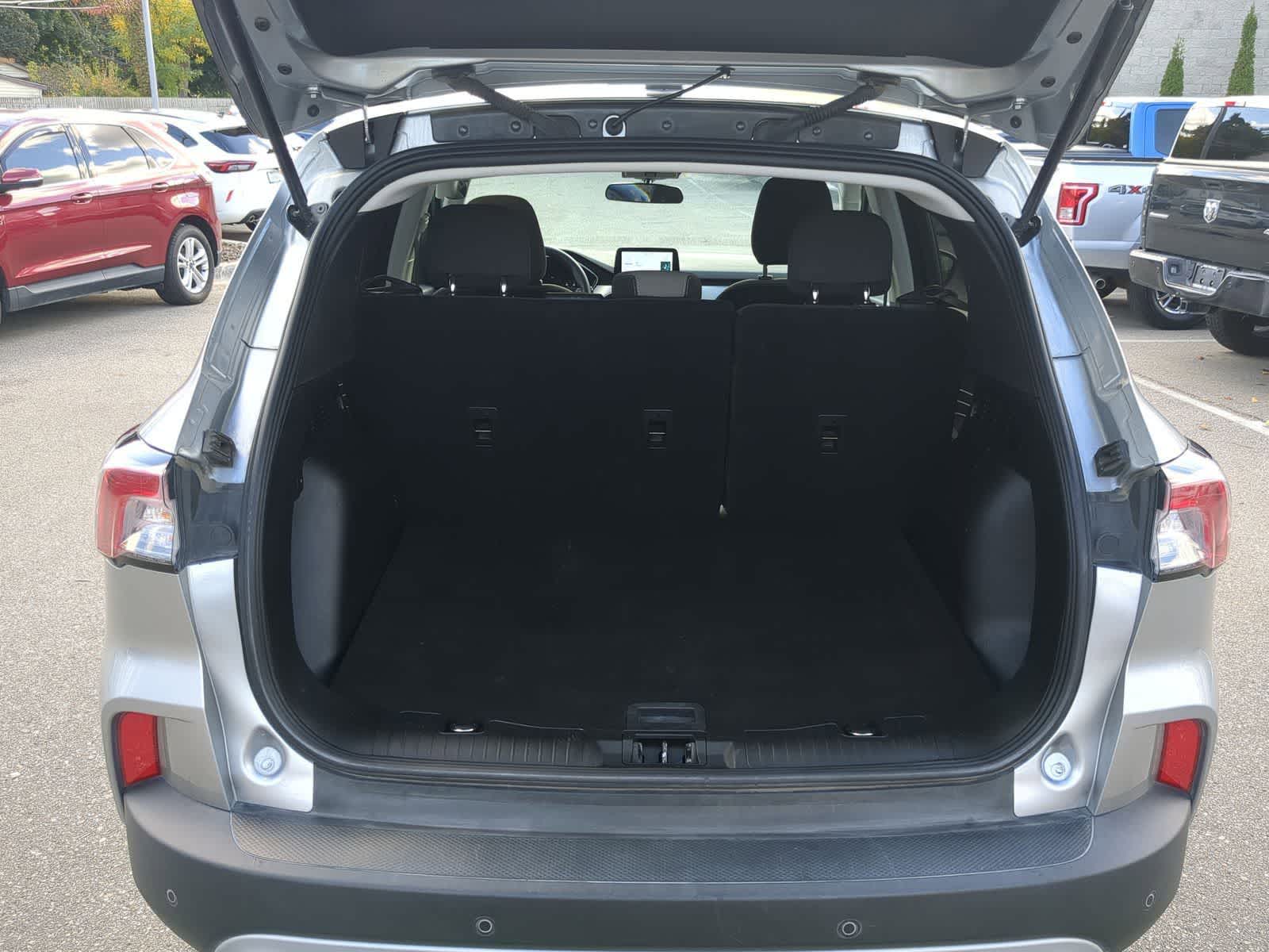 Thumbnail: 2022 Ford Escape - 33