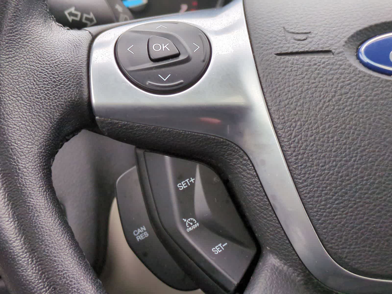 Thumbnail: 2015 Ford Escape - 31