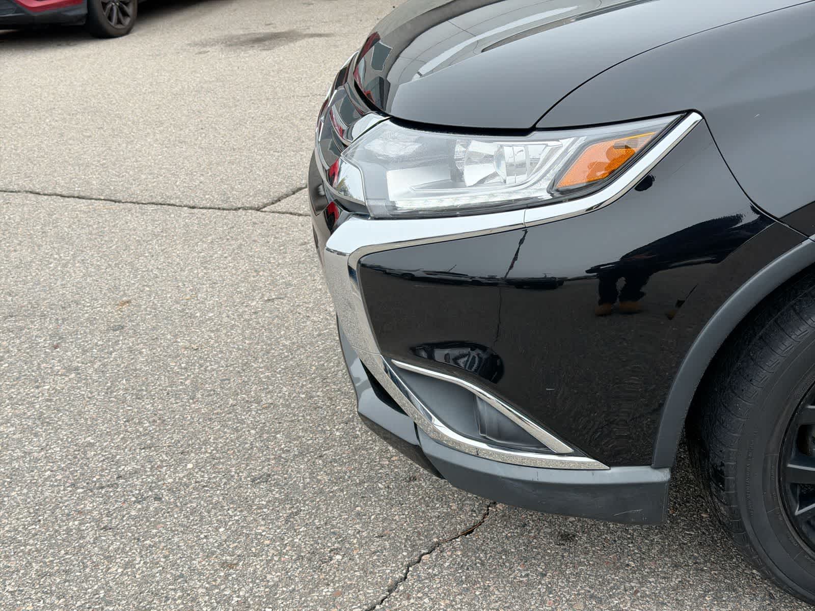 Thumbnail: 2018 Mitsubishi Outlander - 14