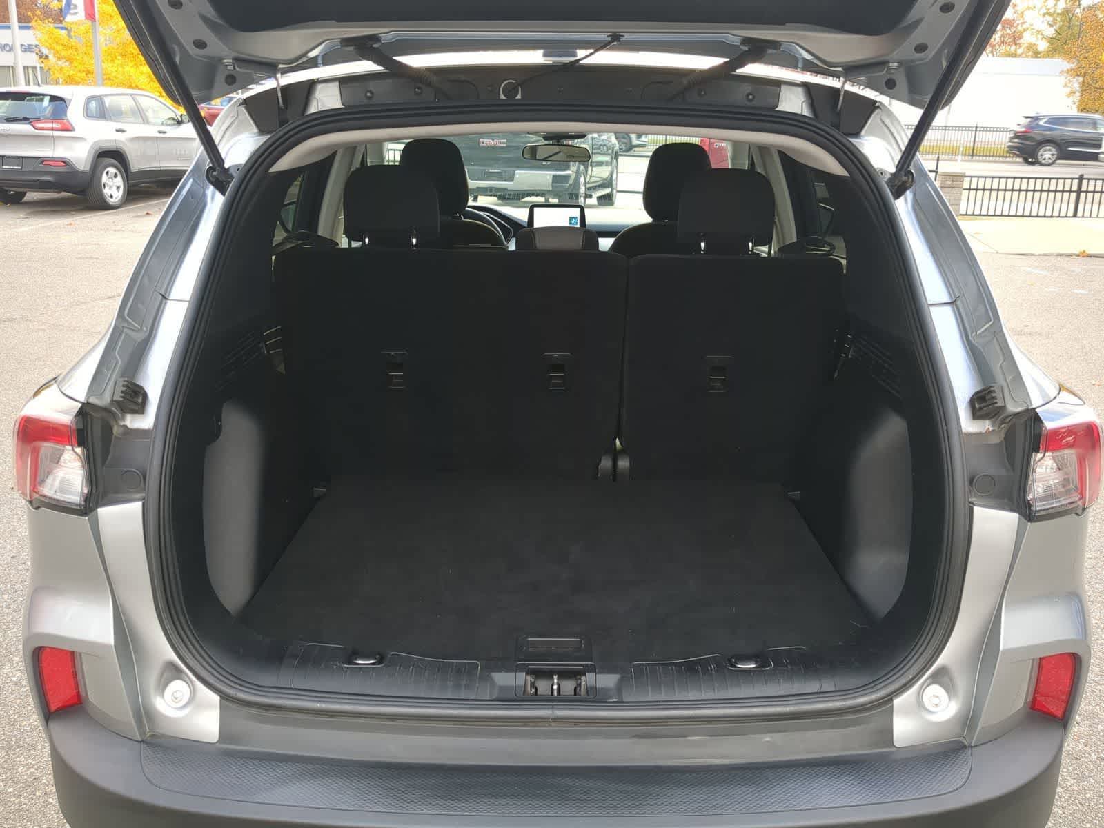 Thumbnail: 2022 Ford Escape - 34