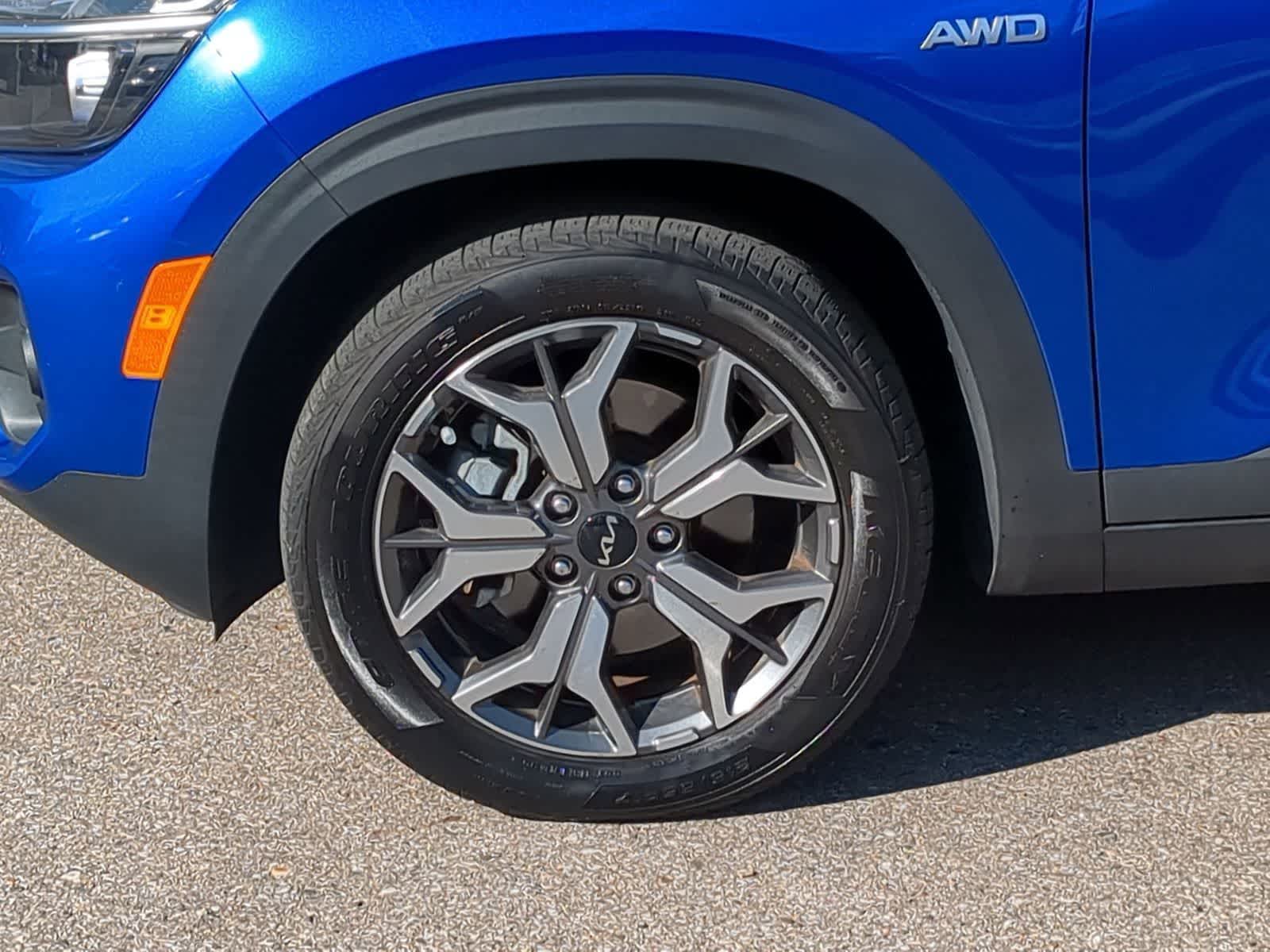 Thumbnail: 2022 Kia Seltos - 17