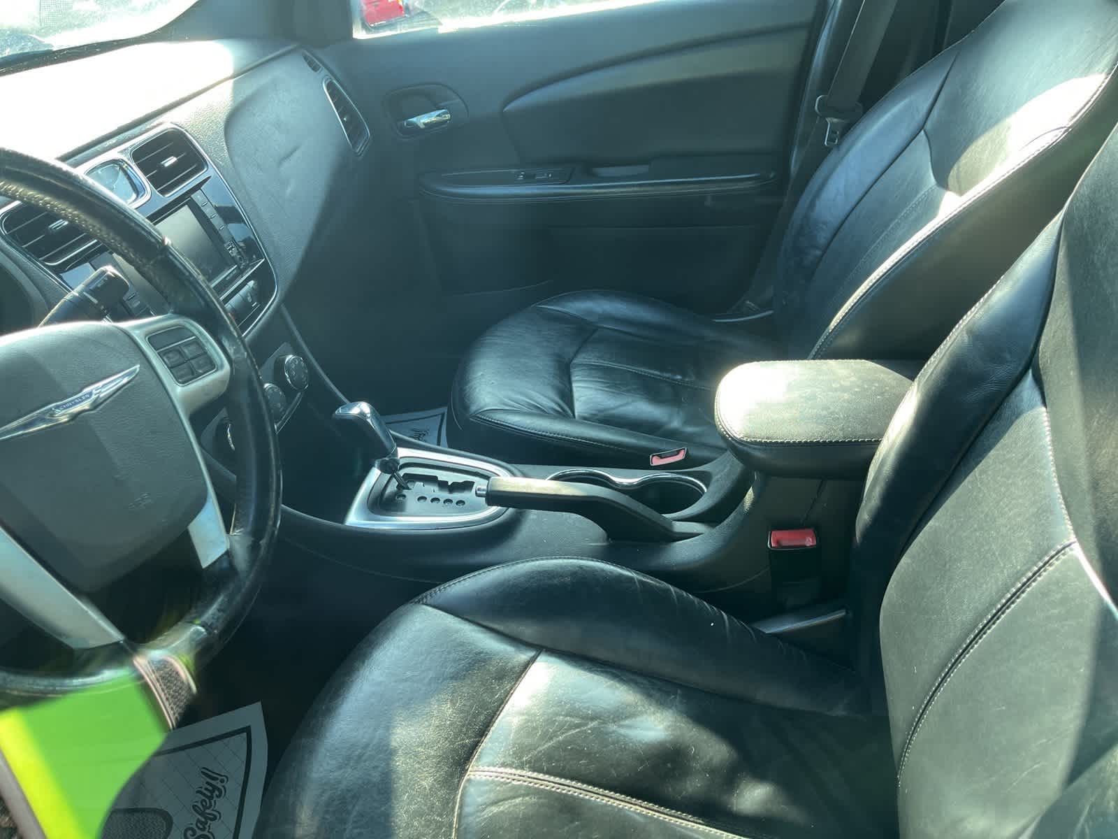 Thumbnail: 2012 Chrysler 200 - 26