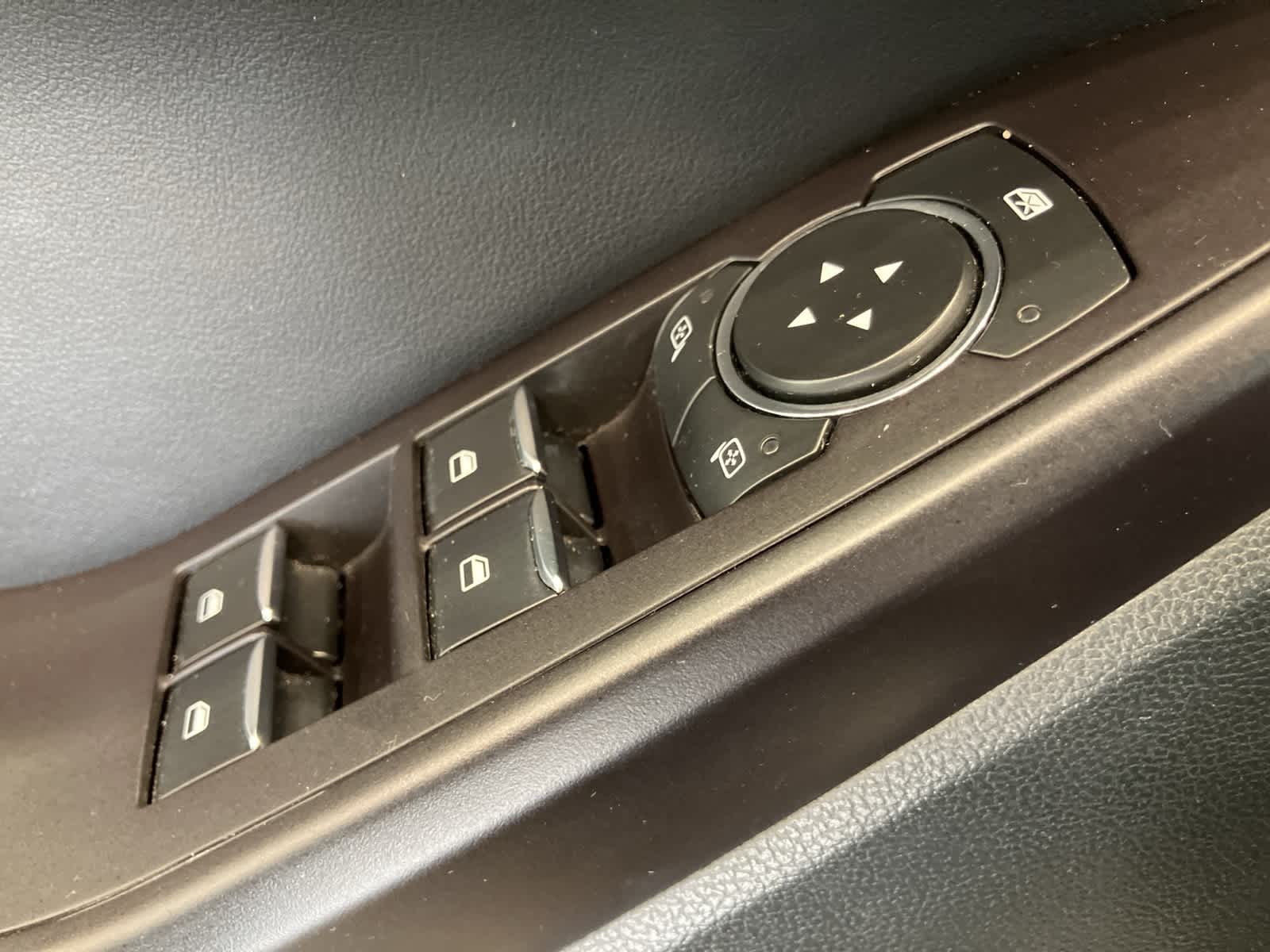 Thumbnail: 2020 Ford Explorer - 11