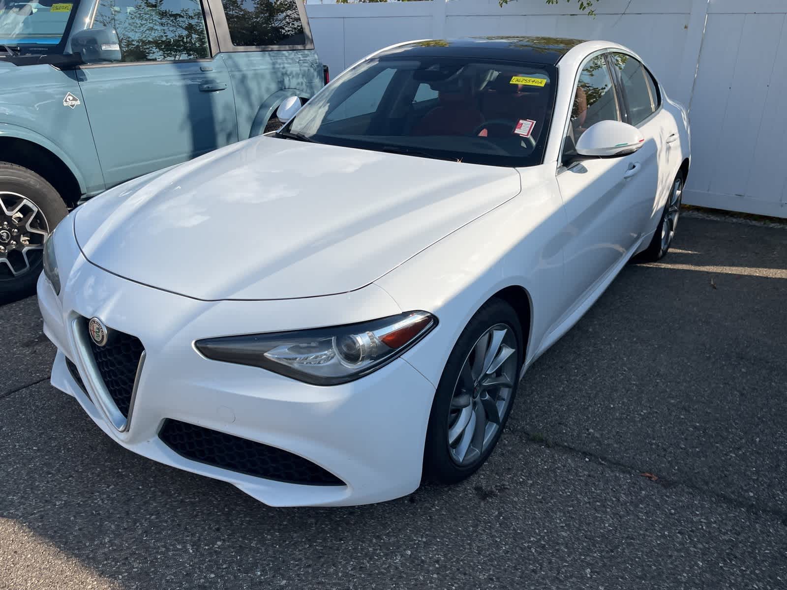 2020 Alfa Romeo Giulia Base photo 2