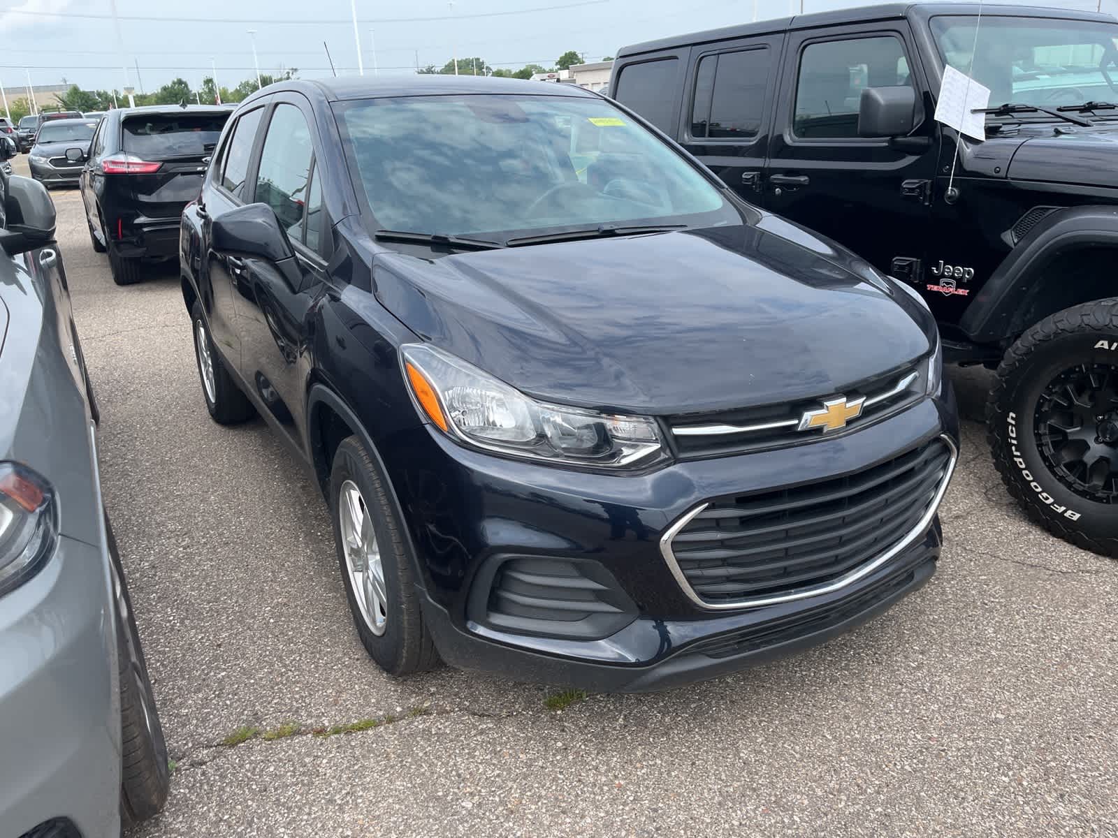 Thumbnail: 2021 Chevrolet Trax - 18