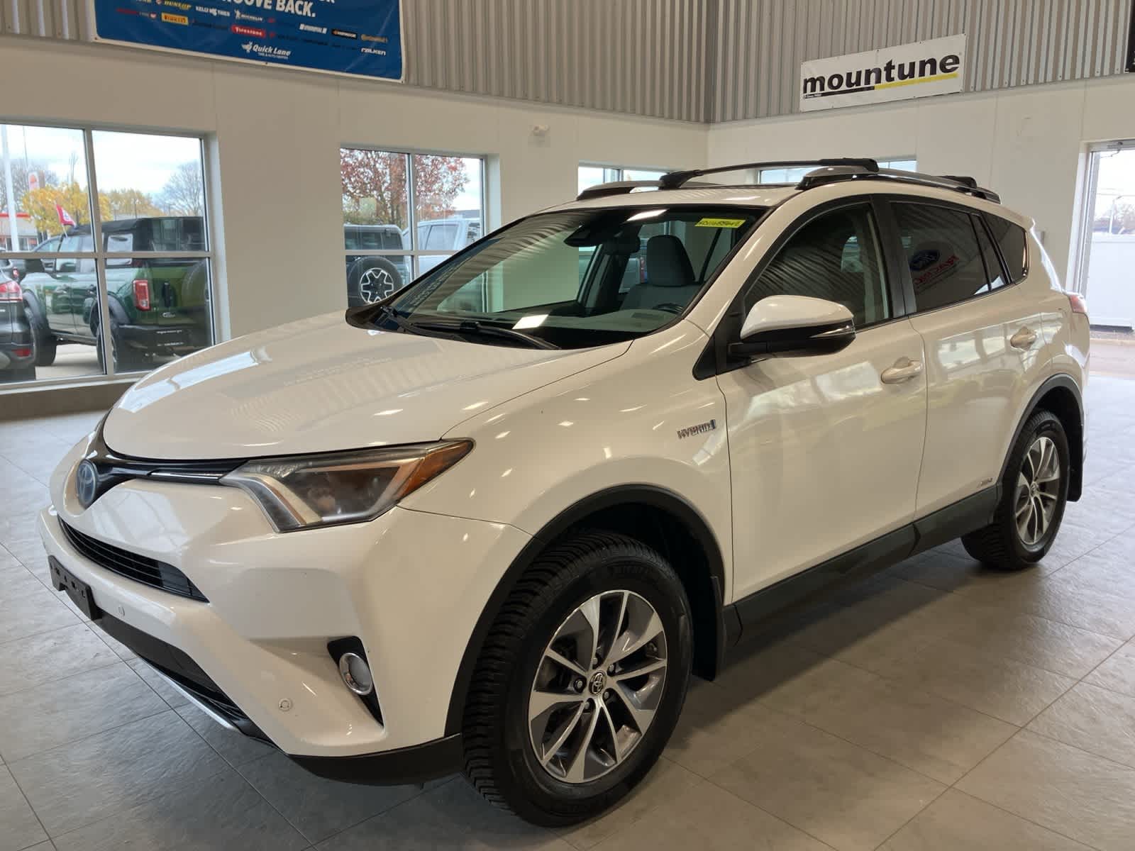 Thumbnail: 2017 Toyota RAV4 - 1