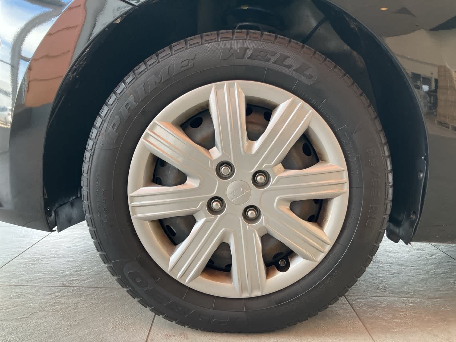 Thumbnail: 2021 Kia Rio - 9