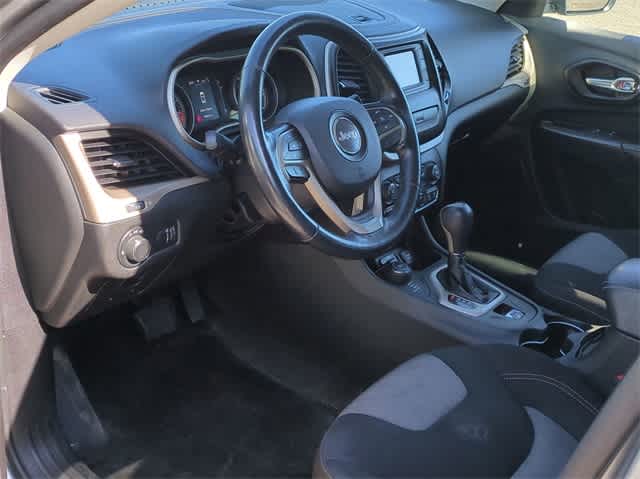 Thumbnail: 2015 Jeep Cherokee - 10