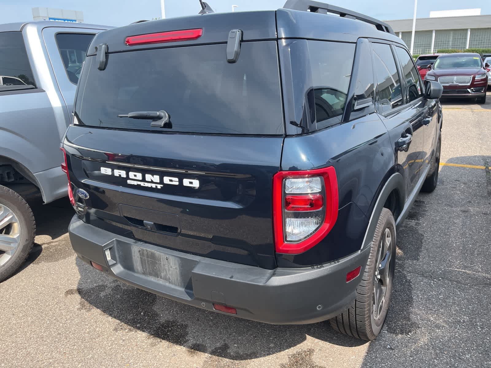 Thumbnail: 2022 Ford Bronco Sport - 10