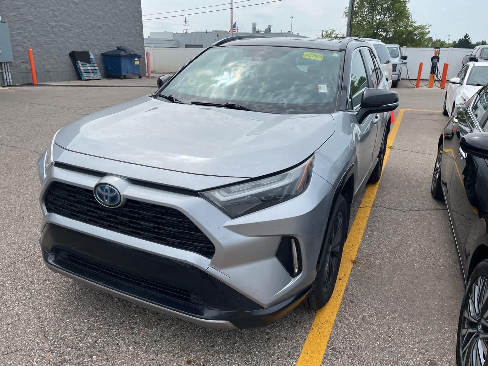 Thumbnail: 2022 Toyota RAV4 - 3