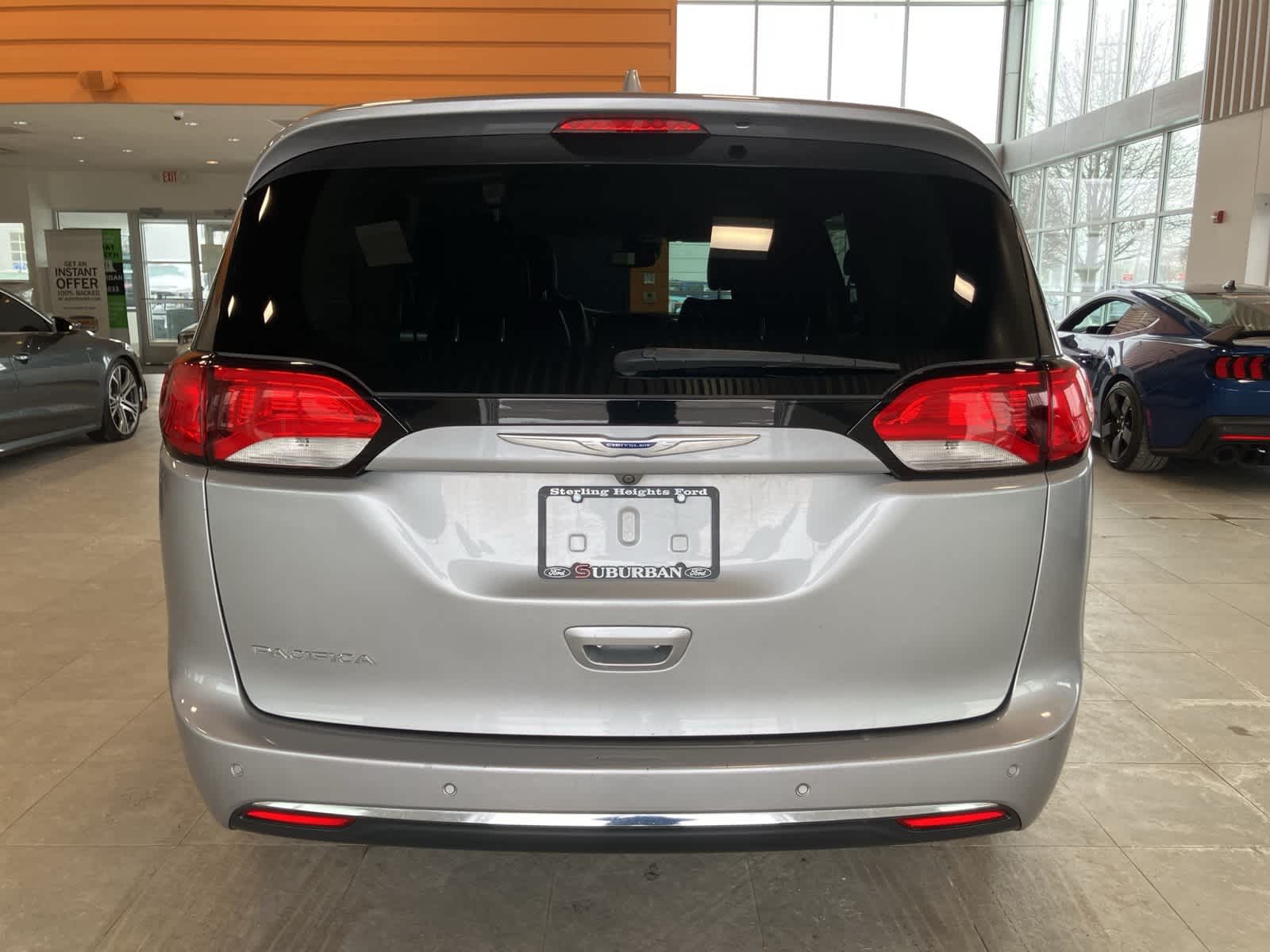 Thumbnail: 2018 Chrysler Pacifica - 6