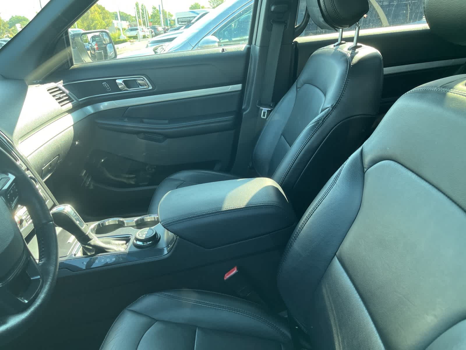 Thumbnail: 2017 Ford Explorer - 25