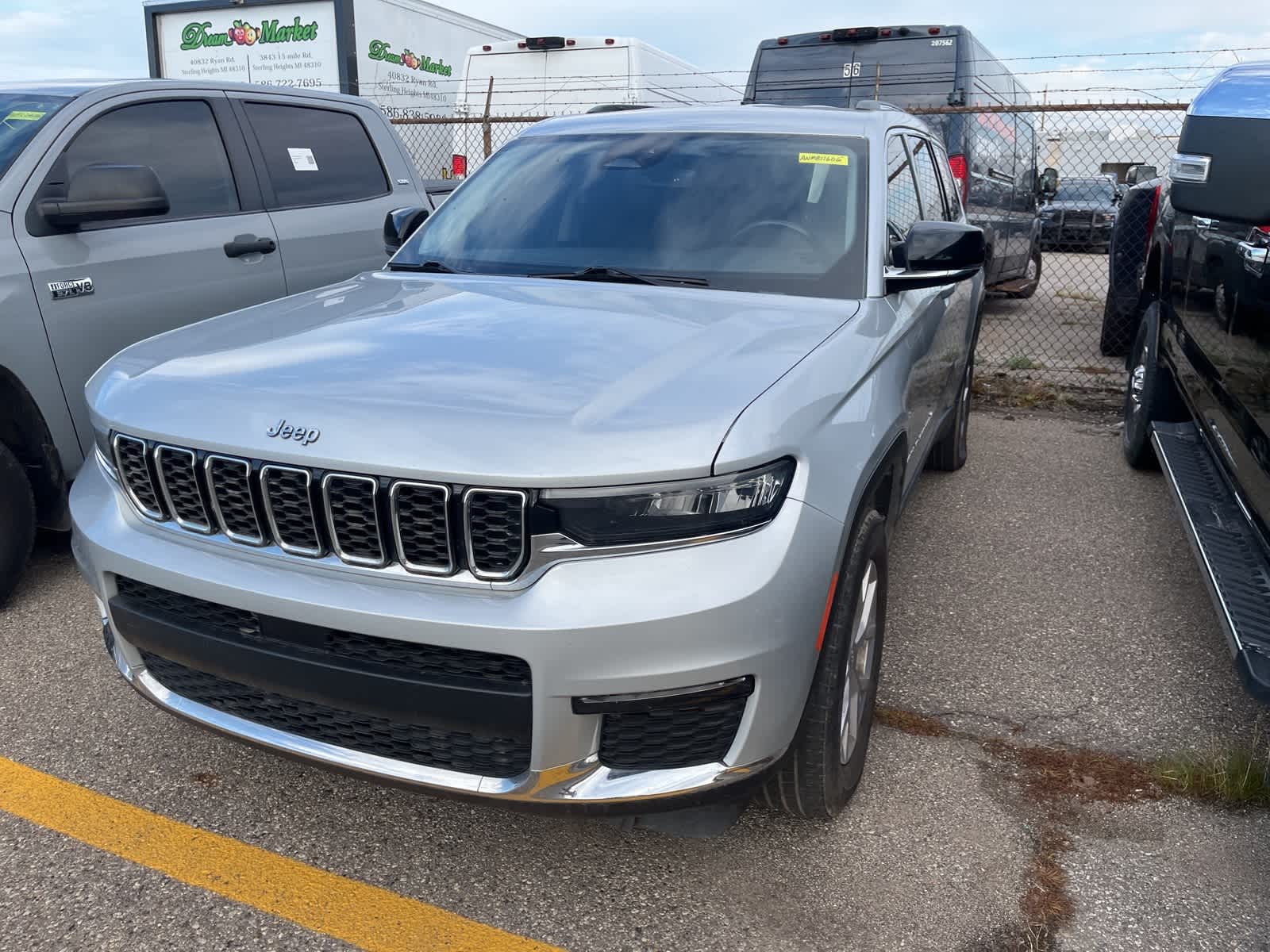 Thumbnail: 2021 Jeep Grand Cherokee L - 3