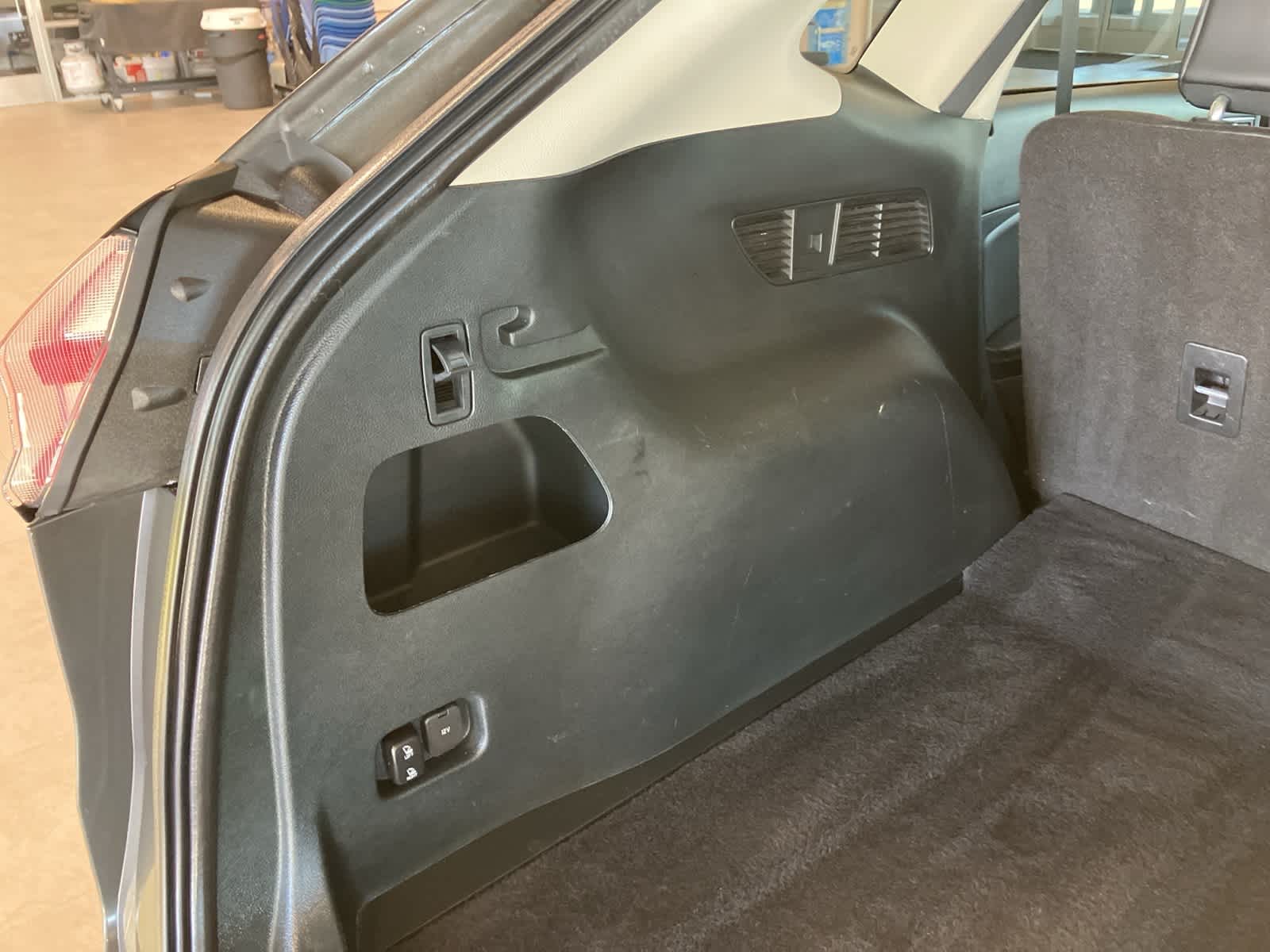 Thumbnail: 2019 Ford Edge - 30