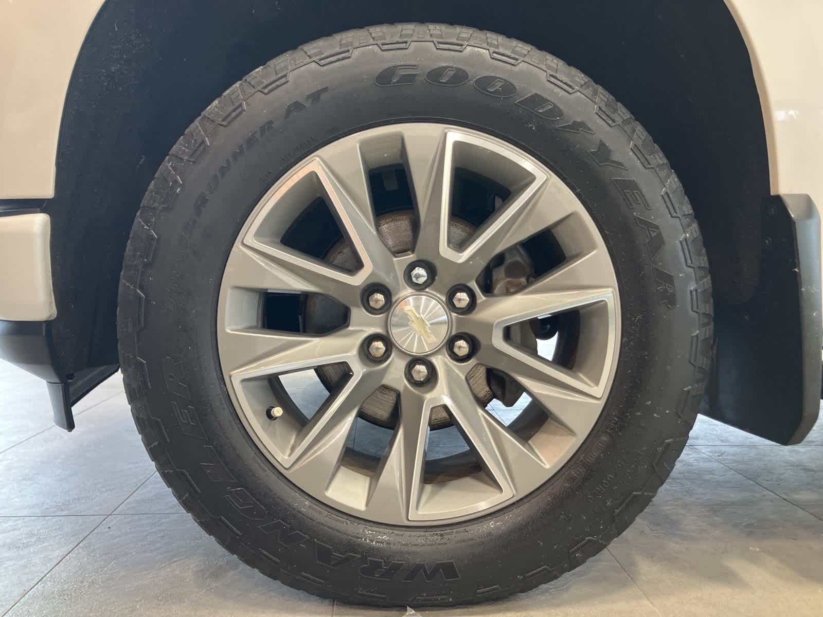 Thumbnail: 2019 Chevrolet Silverado 1500 - 9