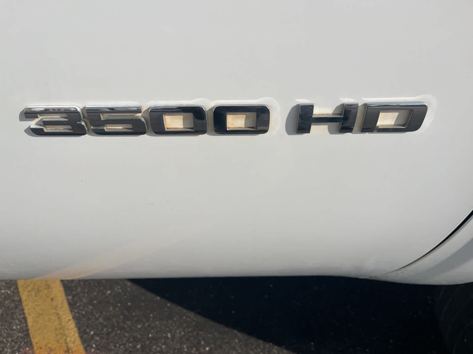 Thumbnail: 2011 Chevrolet Silverado 3500 - 30