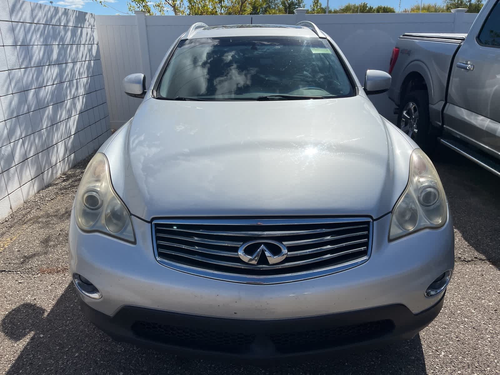Thumbnail: 2010 INFINITI EX35 - 22