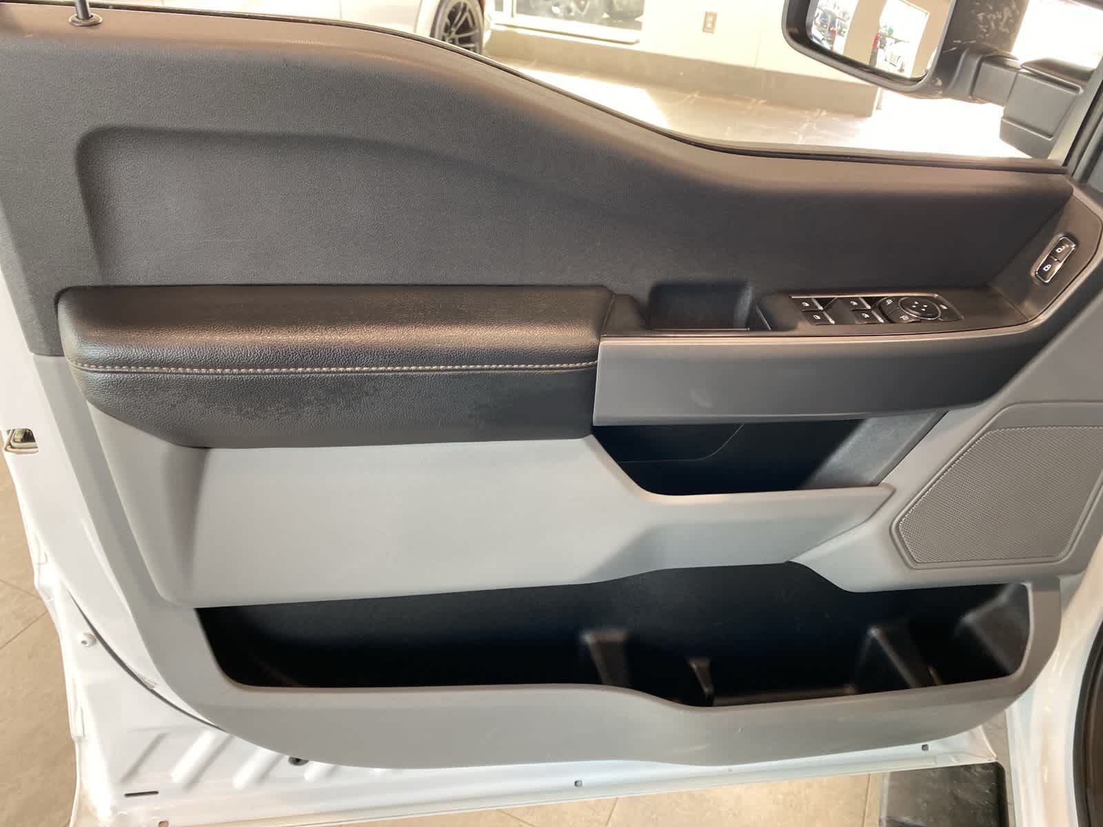 Thumbnail: 2024 Ford Econoline - 19