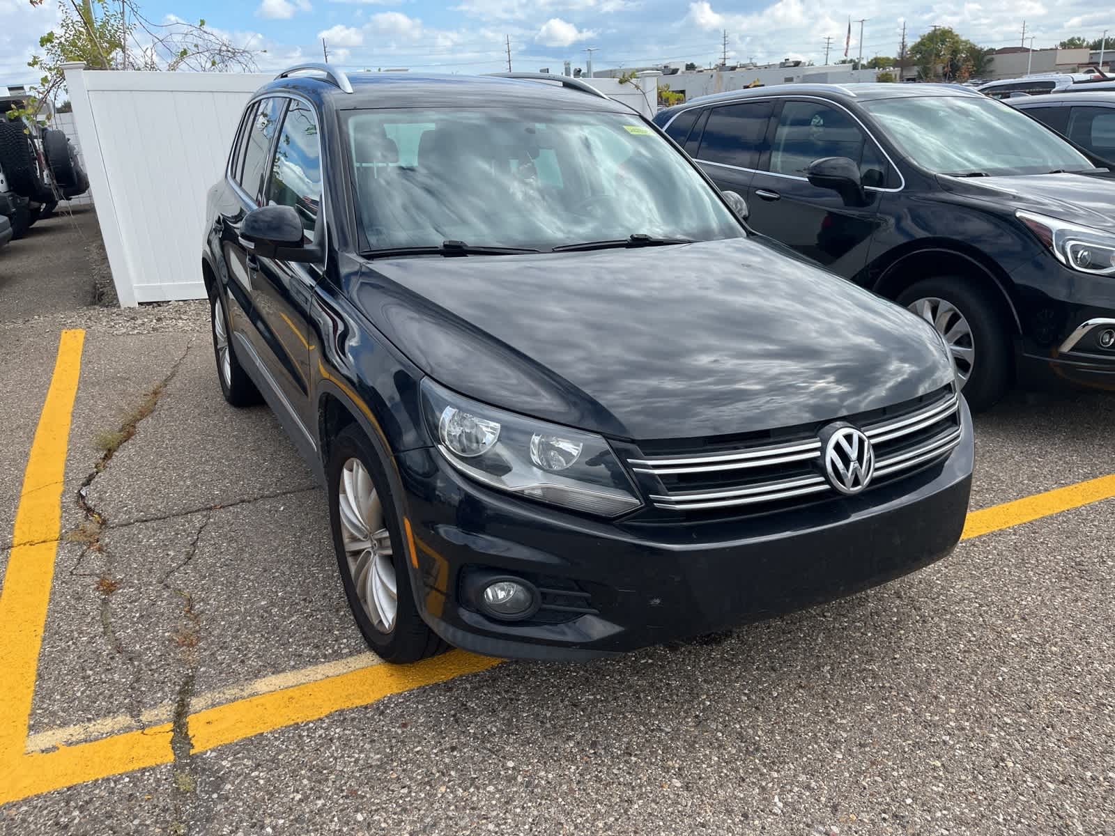Thumbnail: 2013 Volkswagen Tiguan - 19