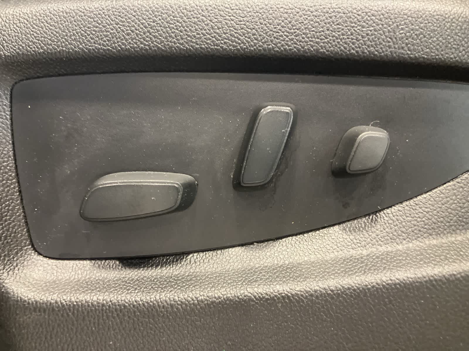 Thumbnail: 2017 GMC Yukon - 11