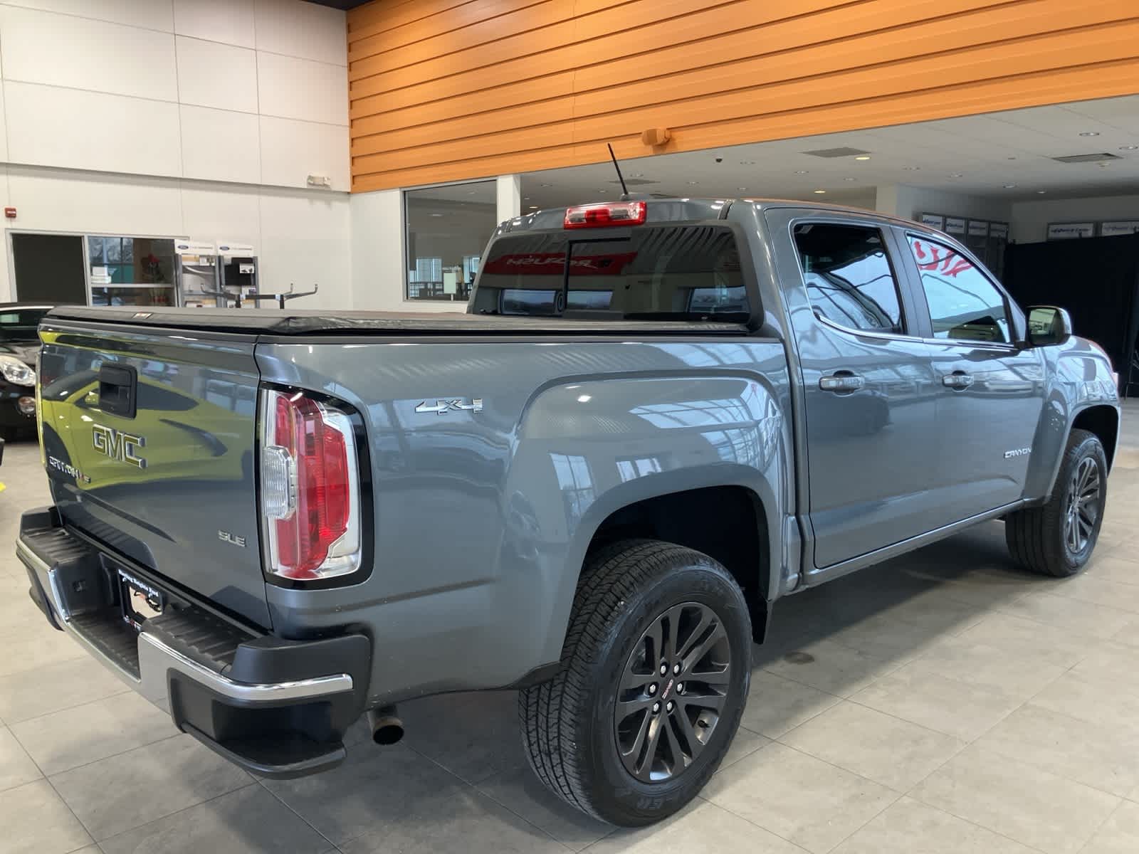 Thumbnail: 2020 GMC Canyon - 6
