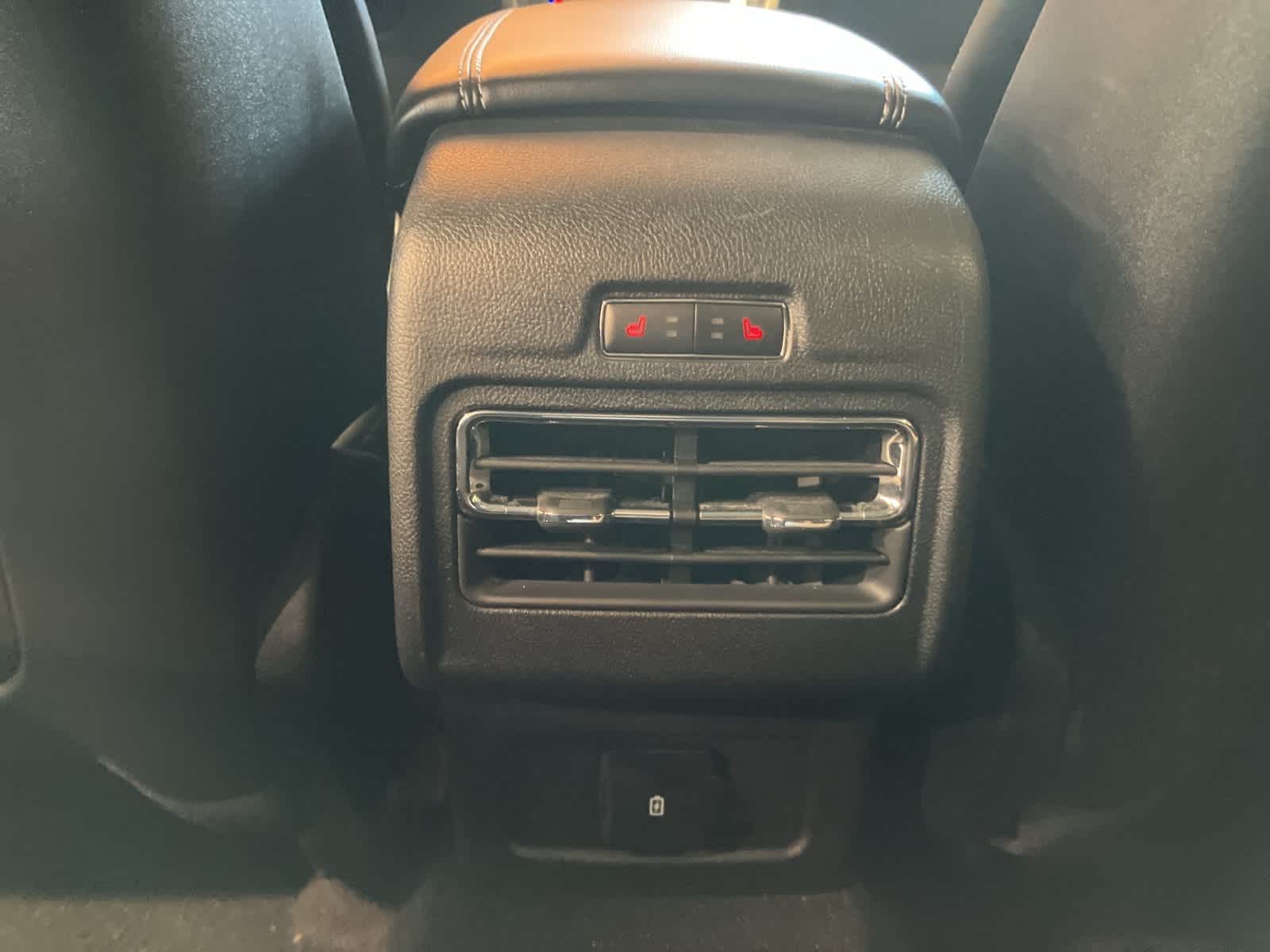 Thumbnail: 2022 Lincoln Corsair - 25