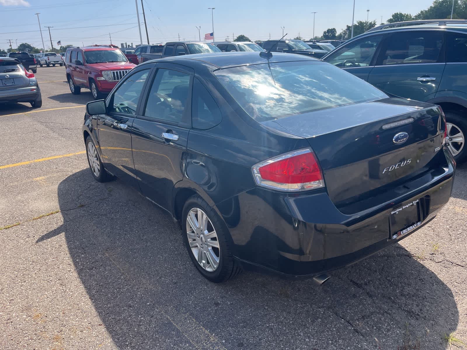 Thumbnail: 2011 Ford Focus - 10