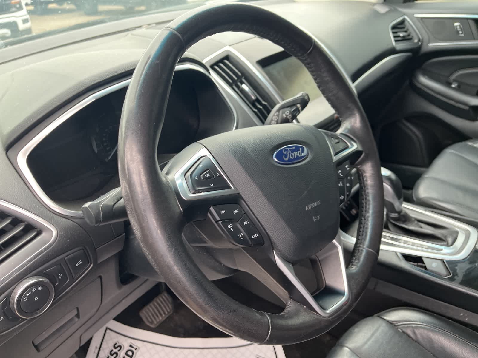 Thumbnail: 2015 Ford Edge - 26