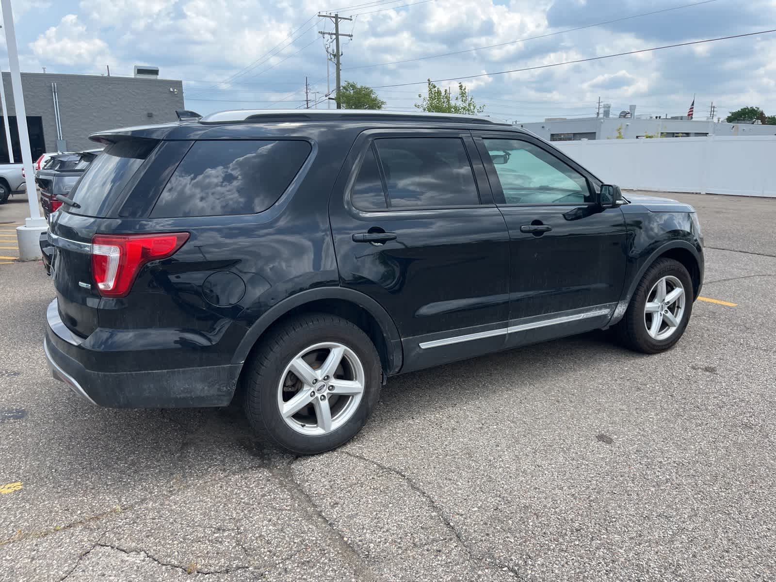 2016 Ford Explorer XLT 12