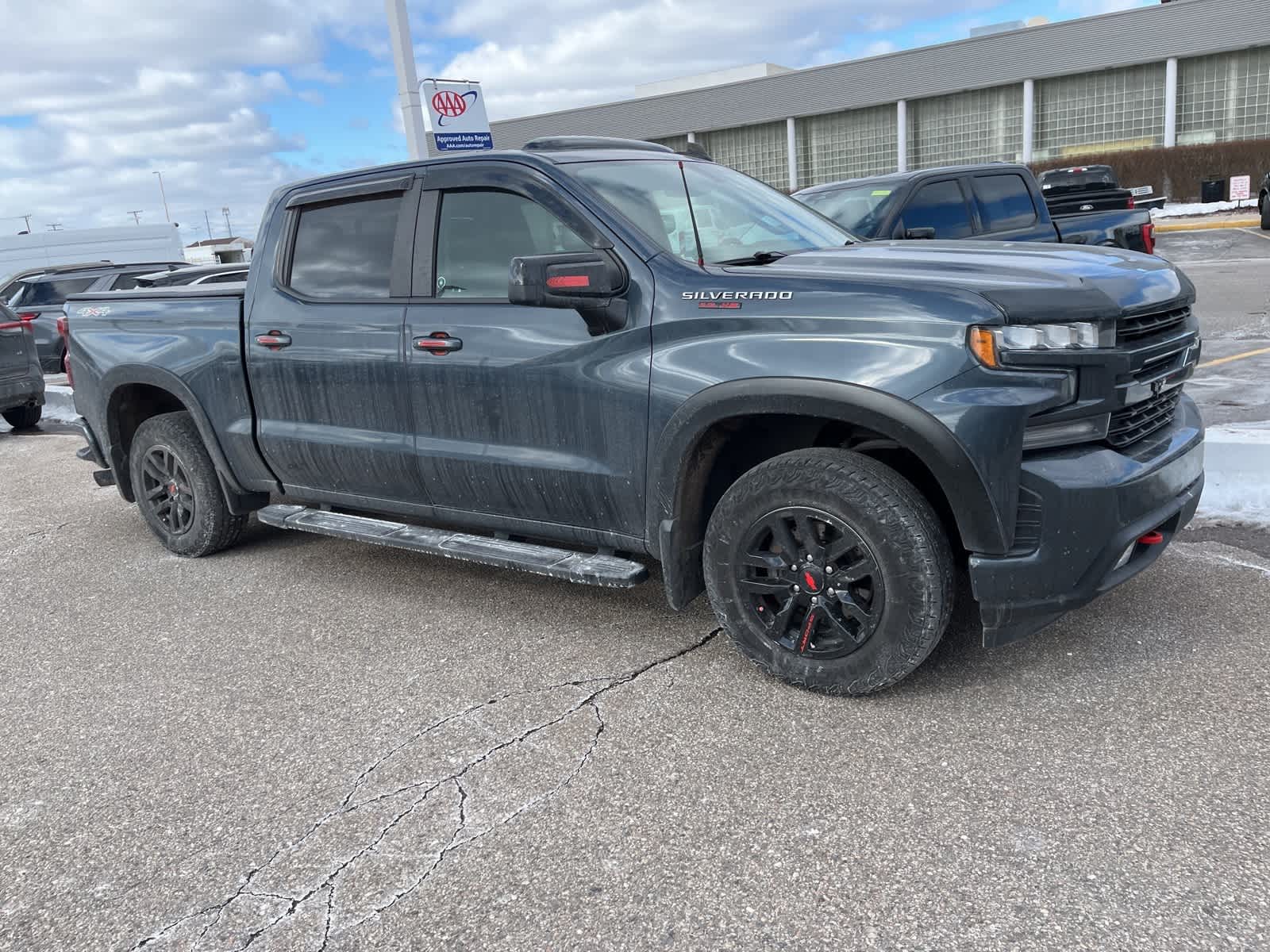 Thumbnail: 2019 Chevrolet Silverado 1500 - 18