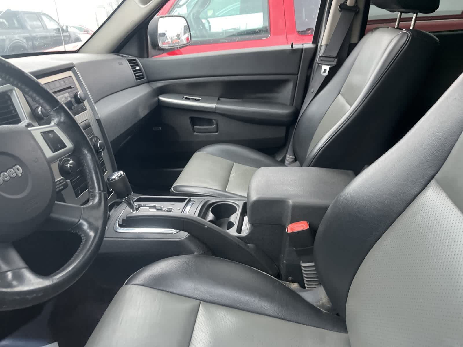 Thumbnail: 2008 Jeep Grand Cherokee - 27