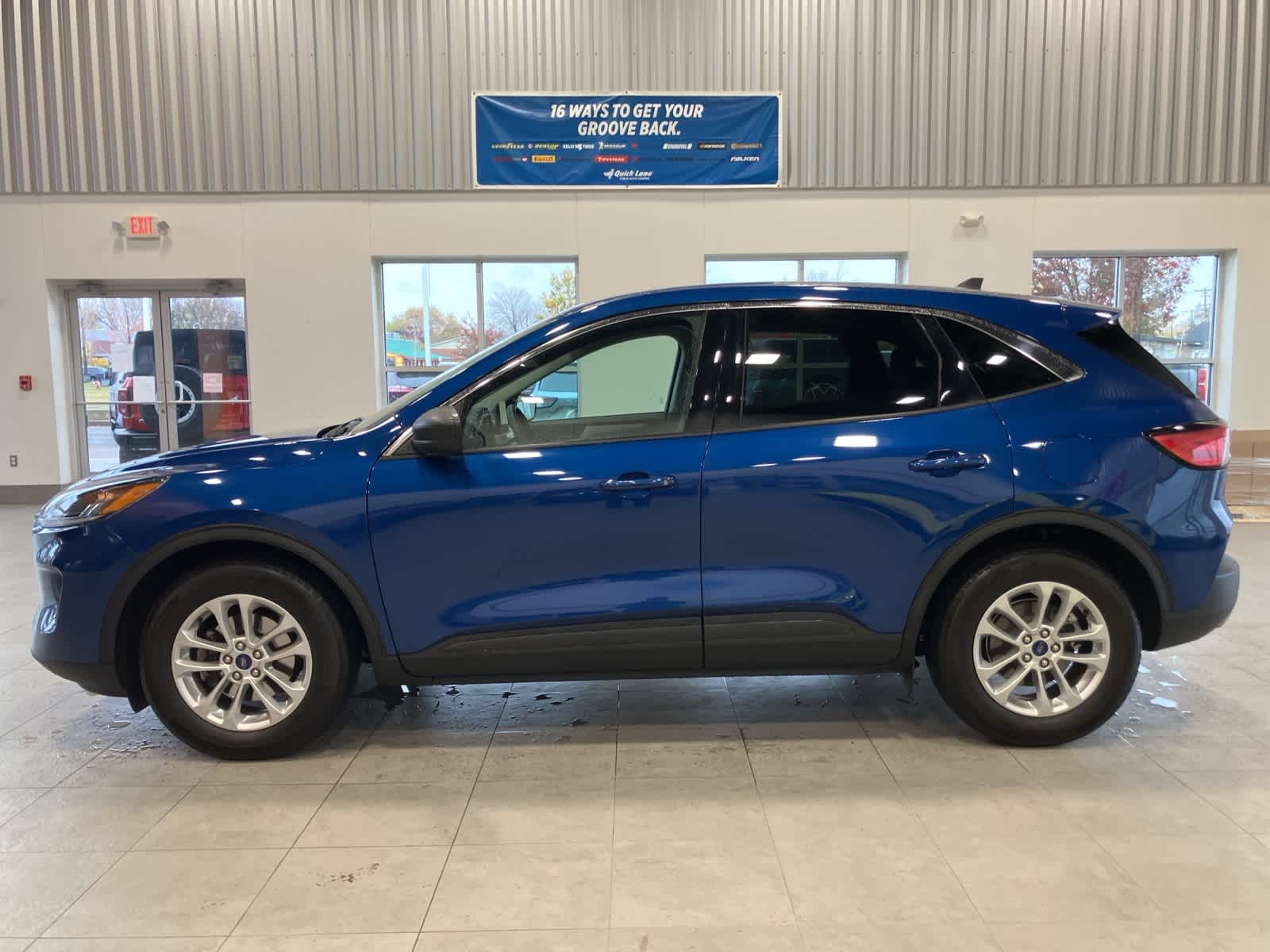 Thumbnail: 2022 Ford Escape - 8