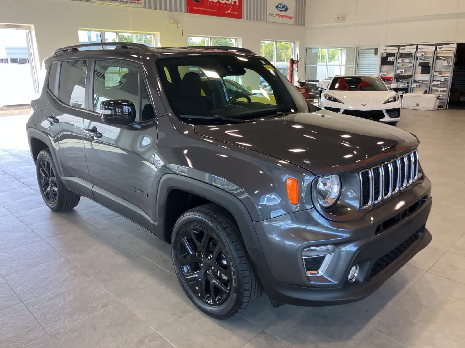 Thumbnail: 2022 Jeep Renegade - 3